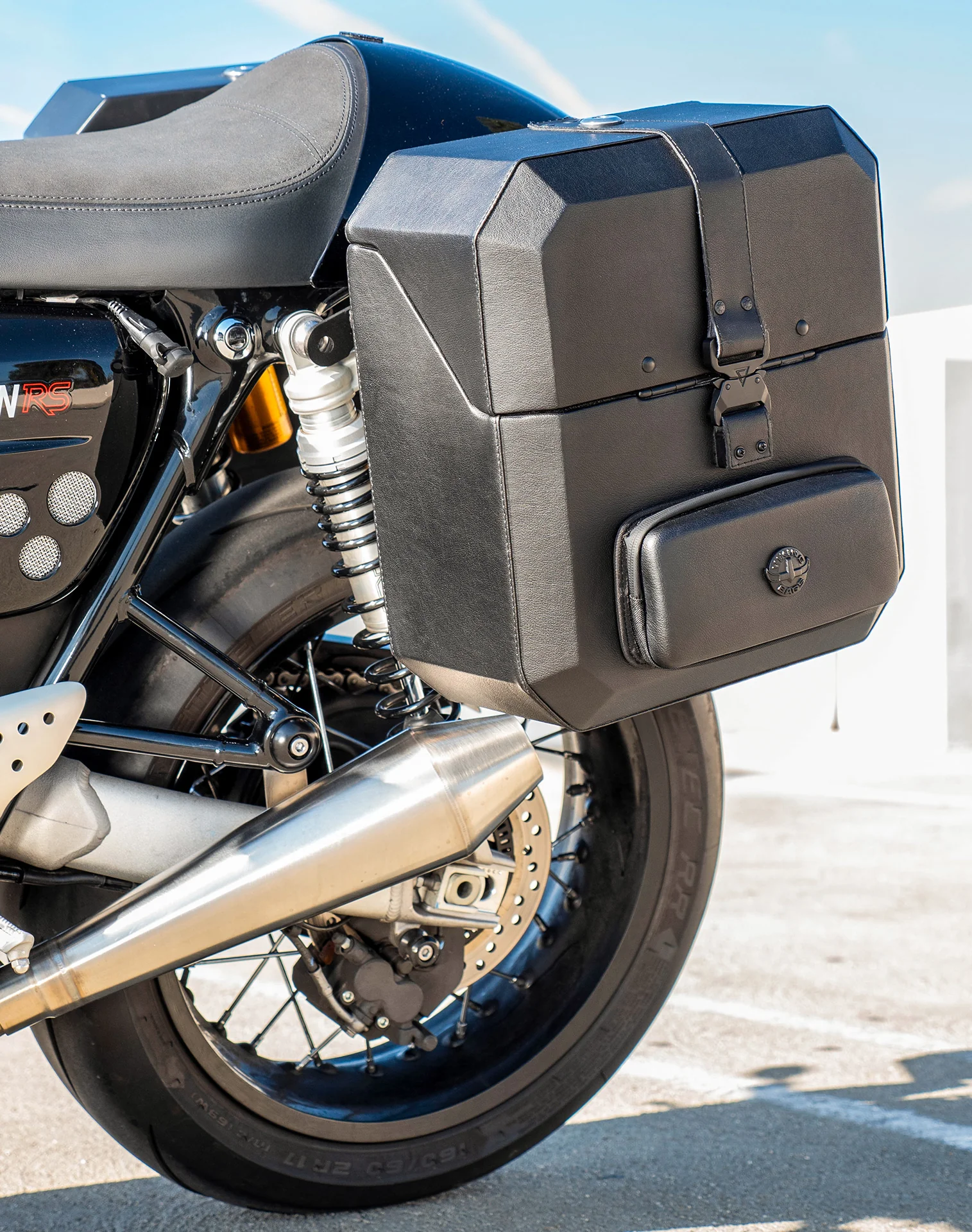 15L - Outlaw Quick Mount Medium Triumph Thruxton RS Hard Solo Saddlebag (Left Only) - Image 5
