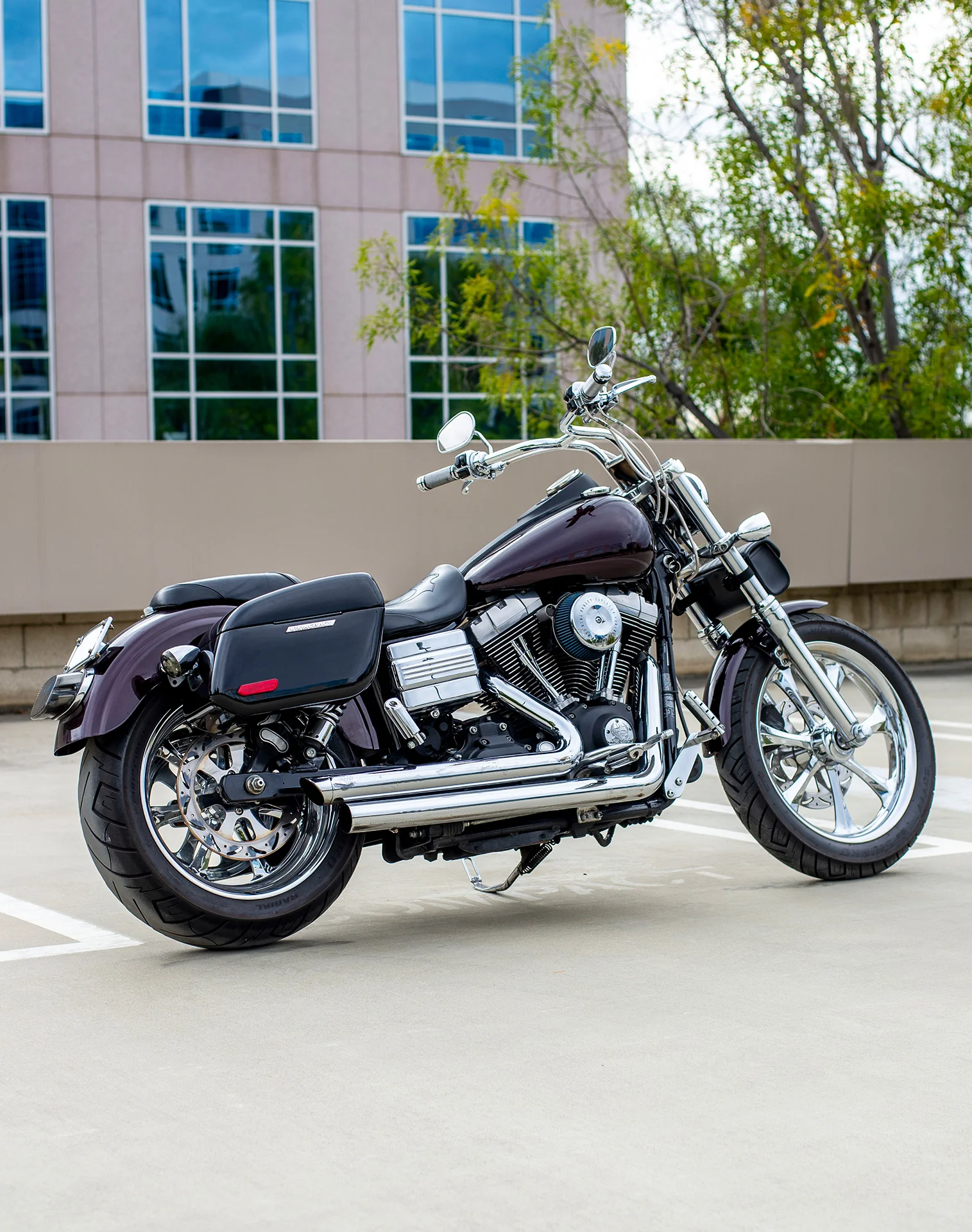 18L - Aegis Quick Mount Medium Shock Cut-Out Harley Dyna Street Bob FXDB/I Painted Hard Saddlebags - Image 3