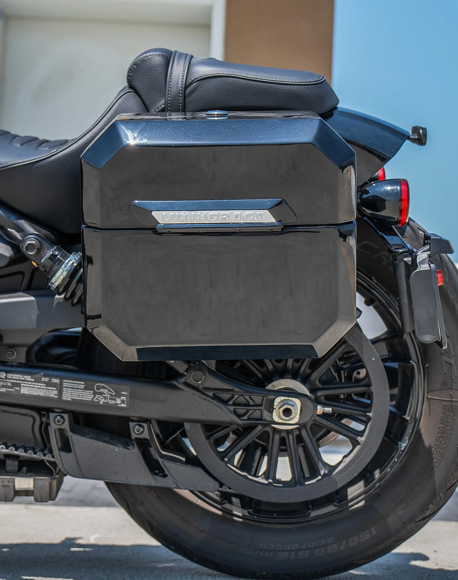 20L - Outlaw Quick-Mount Small 2025+ Indian Scout Sixty Bobber Painted Hard Saddlebags - Image 4