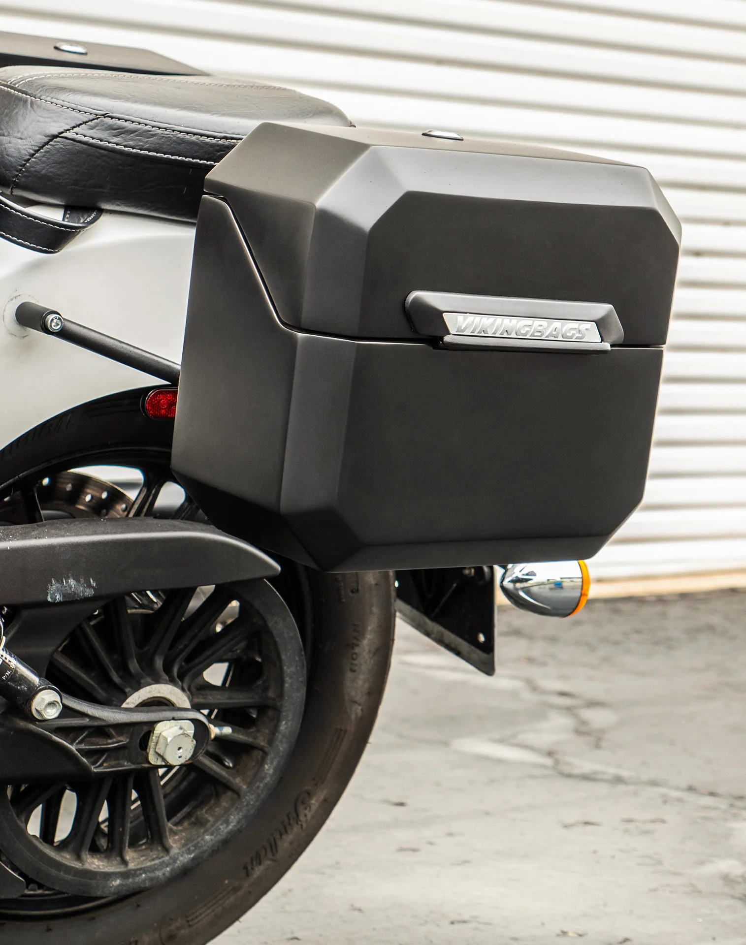 20L - Outlaw Quick-Mount Small Indian Scout Sixty Classic 2025+ Matte Hard Saddlebags - Image 4