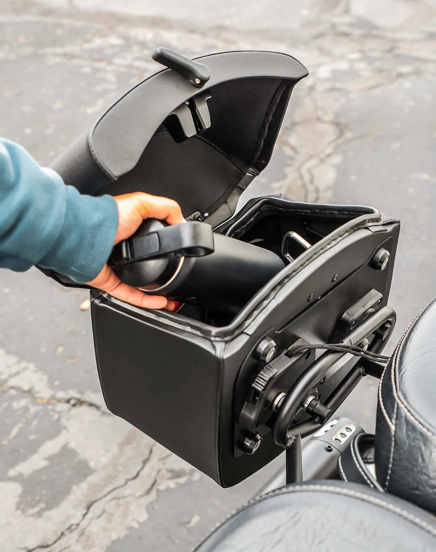 24L - Ironclad Quick-Mount Medium Indian Scout Sixty Classic 2025+ Leather Wrapped Hard Saddlebags - Image 6