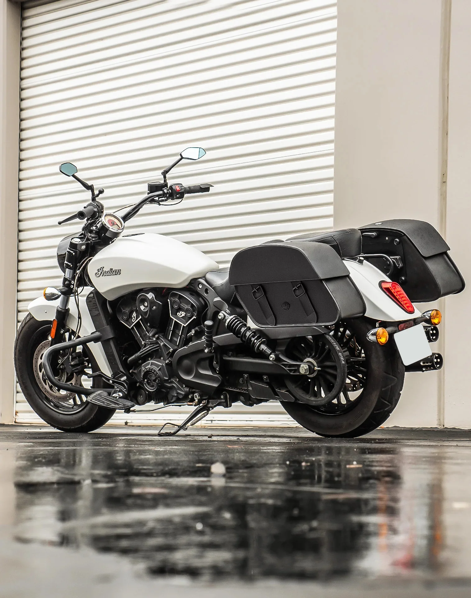 28L - Baelor Quick-Mount Medium Indian Scout Classic 2025+ Motorcycle Saddlebags - Image 3