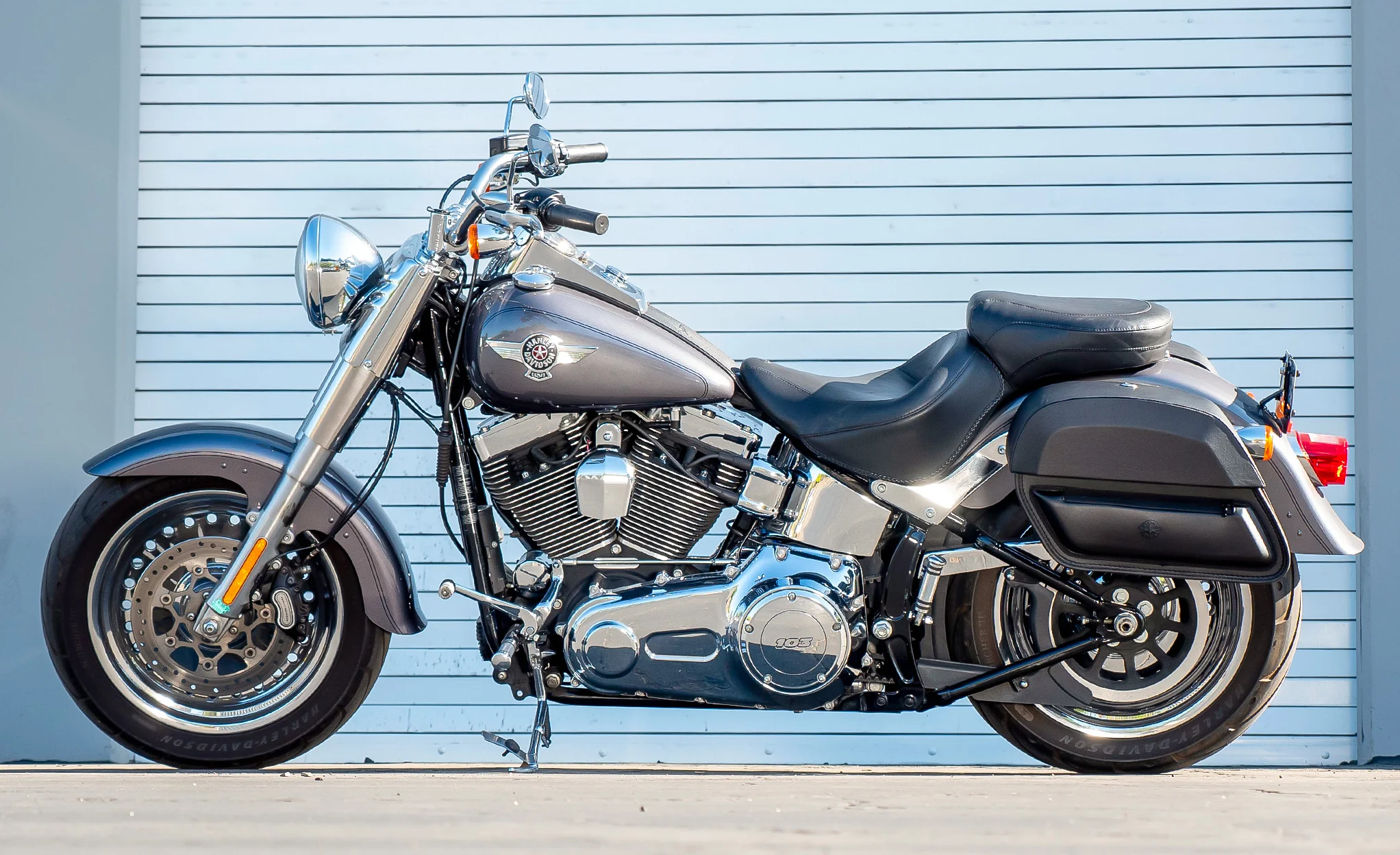 28L - Pantheon Medium Quick Mount Motorcycle Saddlebags for Harley Softail Fat Boy Lo FLSTFB - Image 2