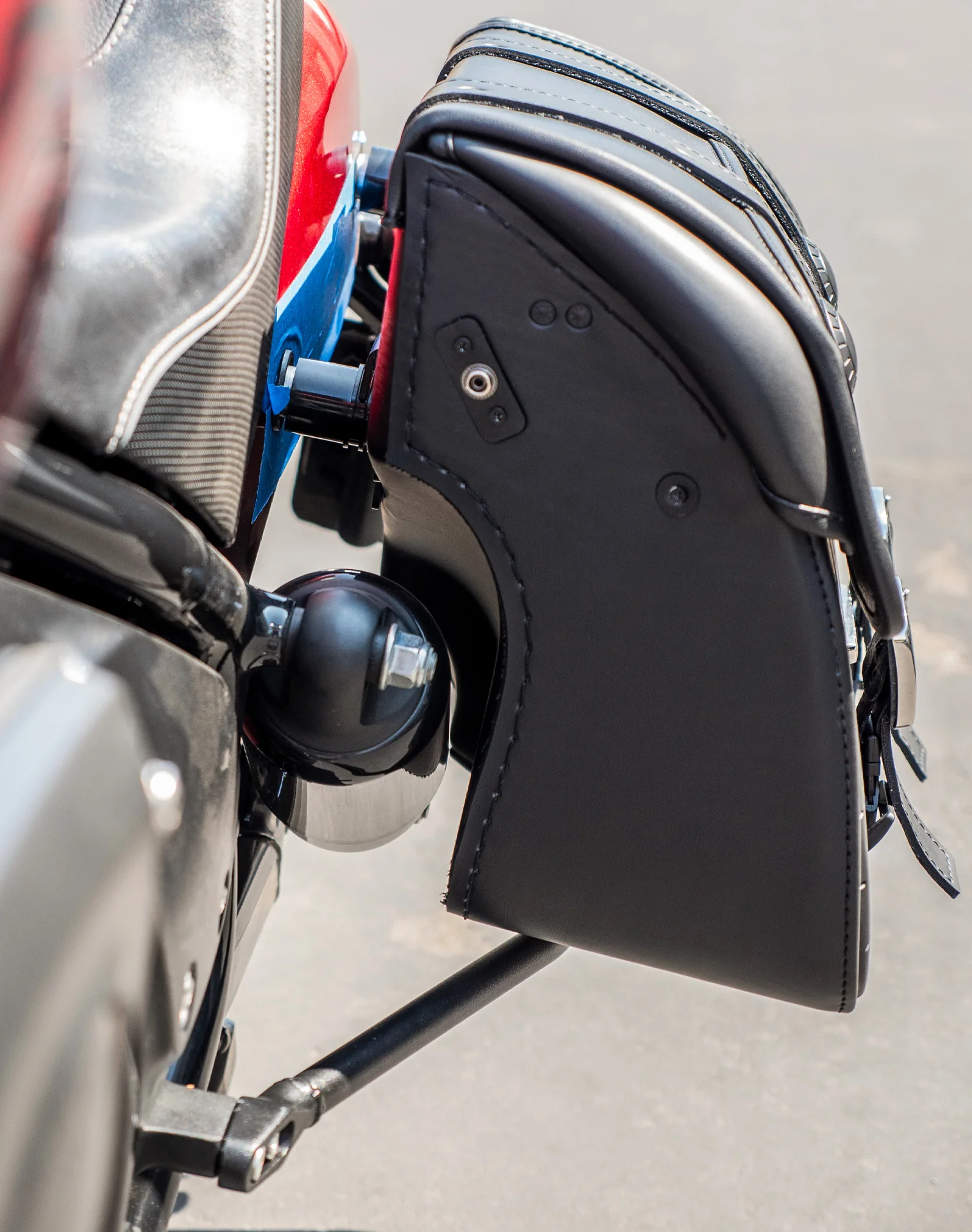 34L - ArrowHead Large Indian Chief Bobber Dark Horse Motorcycle Saddlebags - Image 6