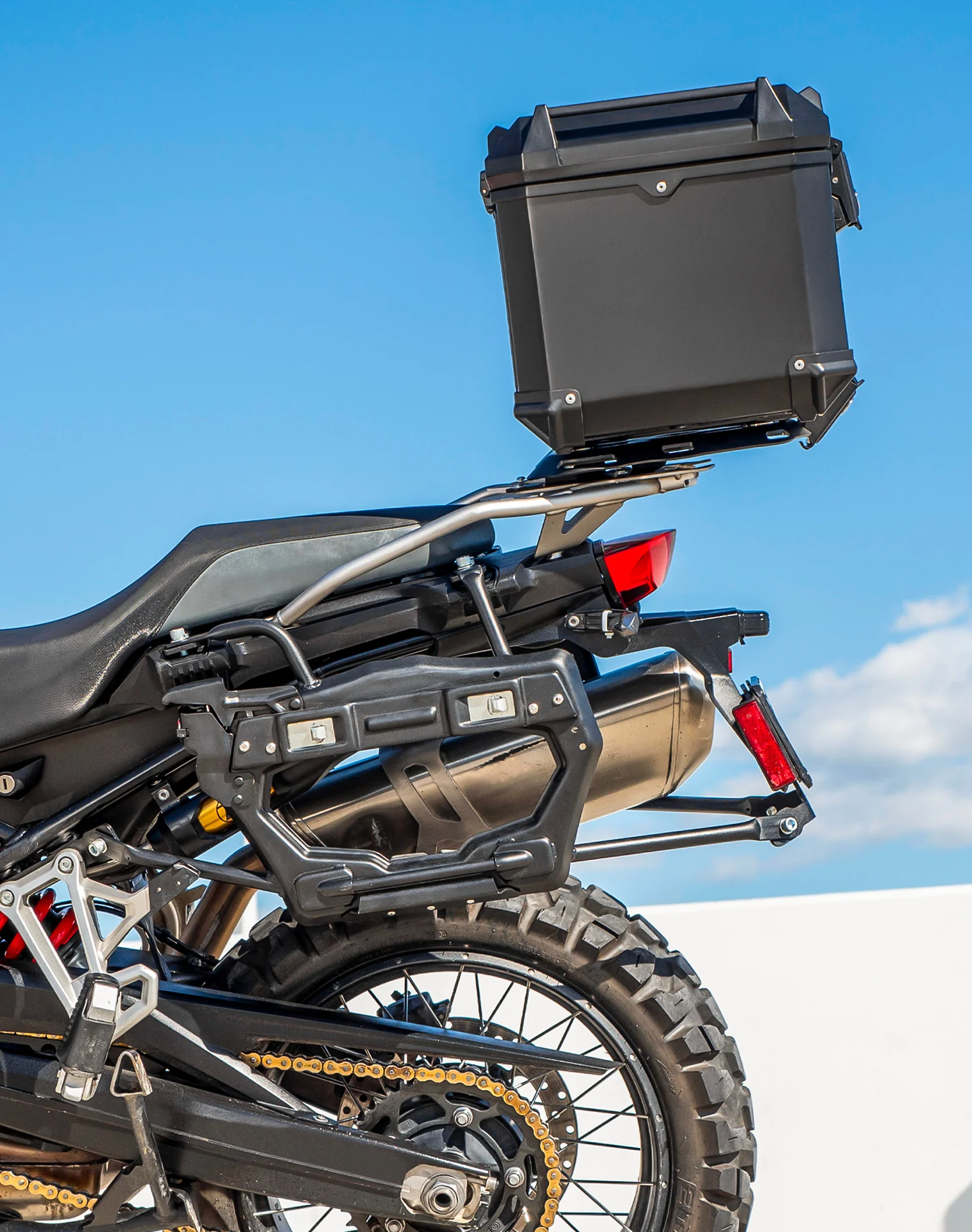 38L - Apex XL BMW F 850 GS Aluminum Top Case Black - Image 4