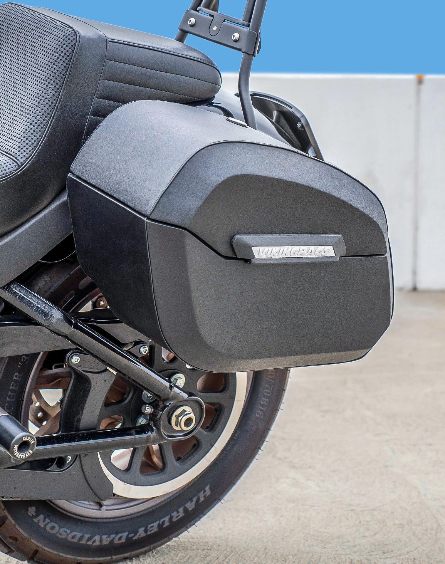 32L - Darkin Large Quick Mount Painted Hard Saddlebags for 2025+ Harley Softail Low Rider S FXLRS - Image 6