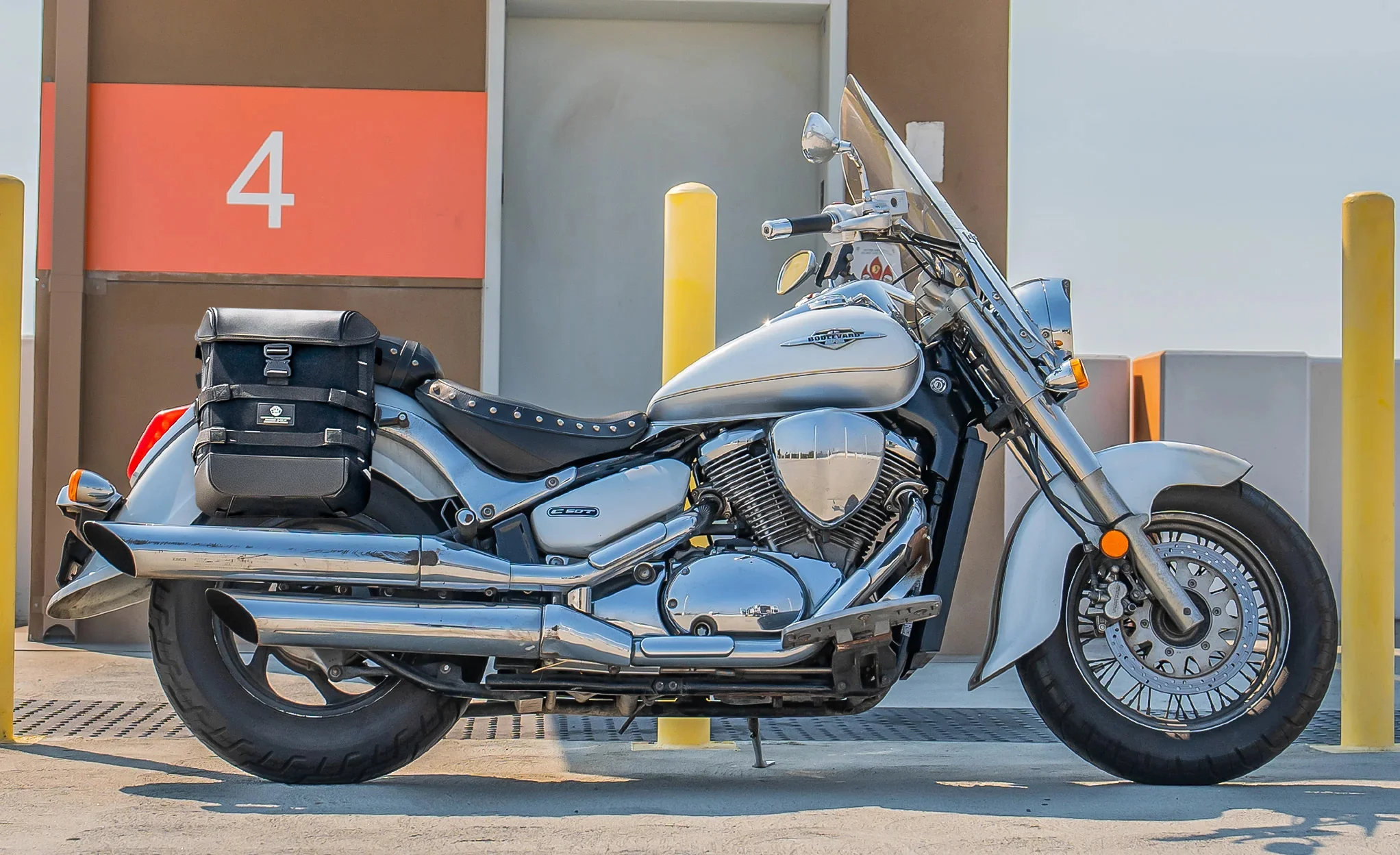 15L - Incognito Quick Mount Medium Suzuki Boulevard C50 VL800 Solo Saddlebag (Right Only) - Image 2