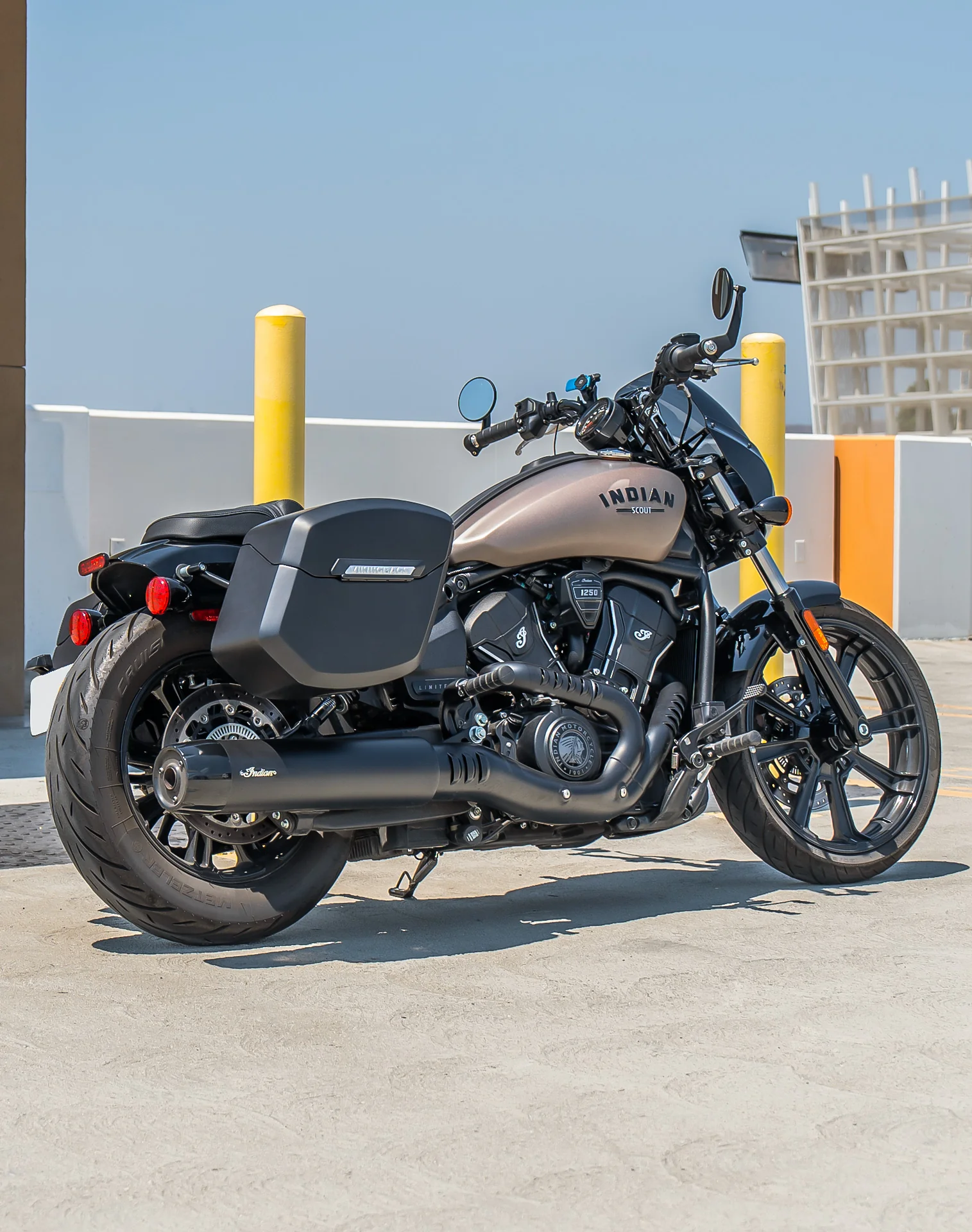 24L - Ironclad Quick-Mount Medium 2025+ Indian Scout Bobber Matte Hard Saddlebags - Image 3