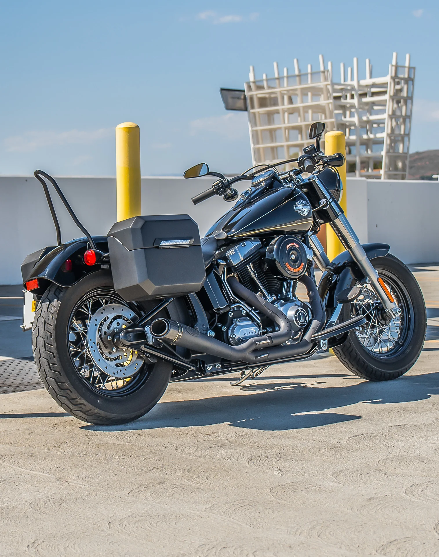 20L - Outlaw Quick-Mount Small Harley Softail Slim FLS Matte Hard Saddlebags - Image 3