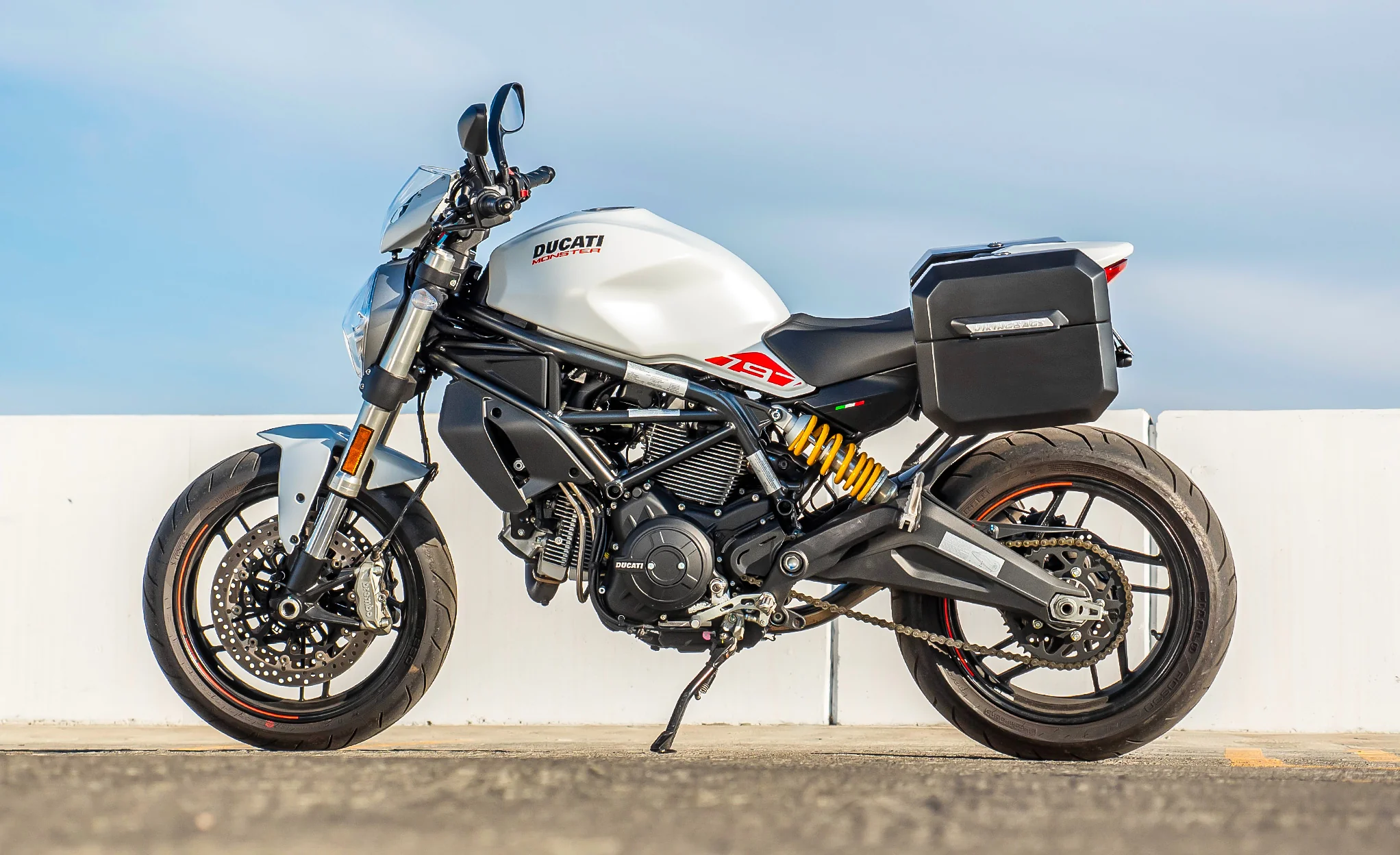 20L - Outlaw Quick-Mount Small Ducati Monster 797 Matte Hard Saddlebags - Image 2