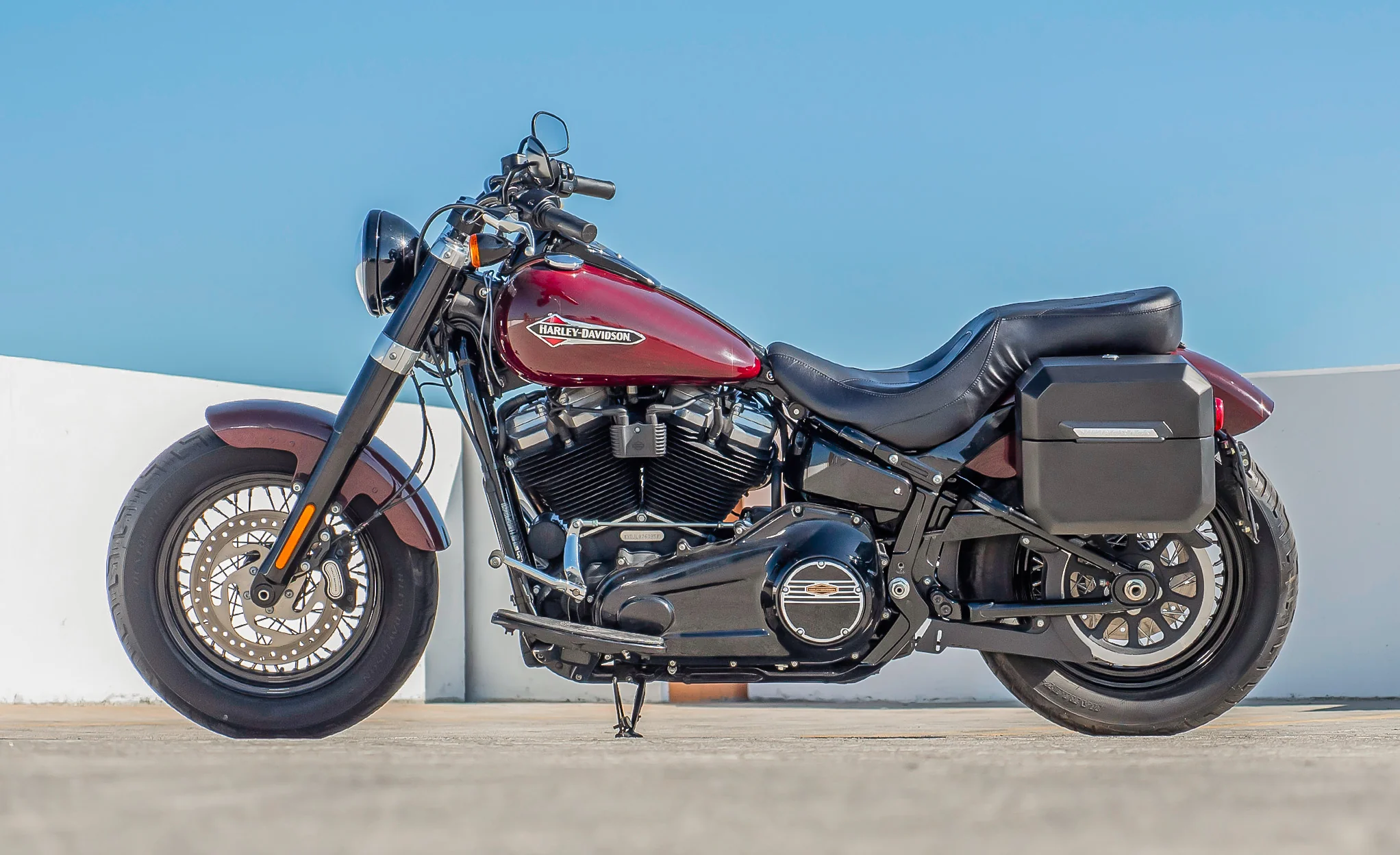 20L - Outlaw Quick-Mount Small Harley Softail Standard FXST Matte Hard Saddlebags - Image 3