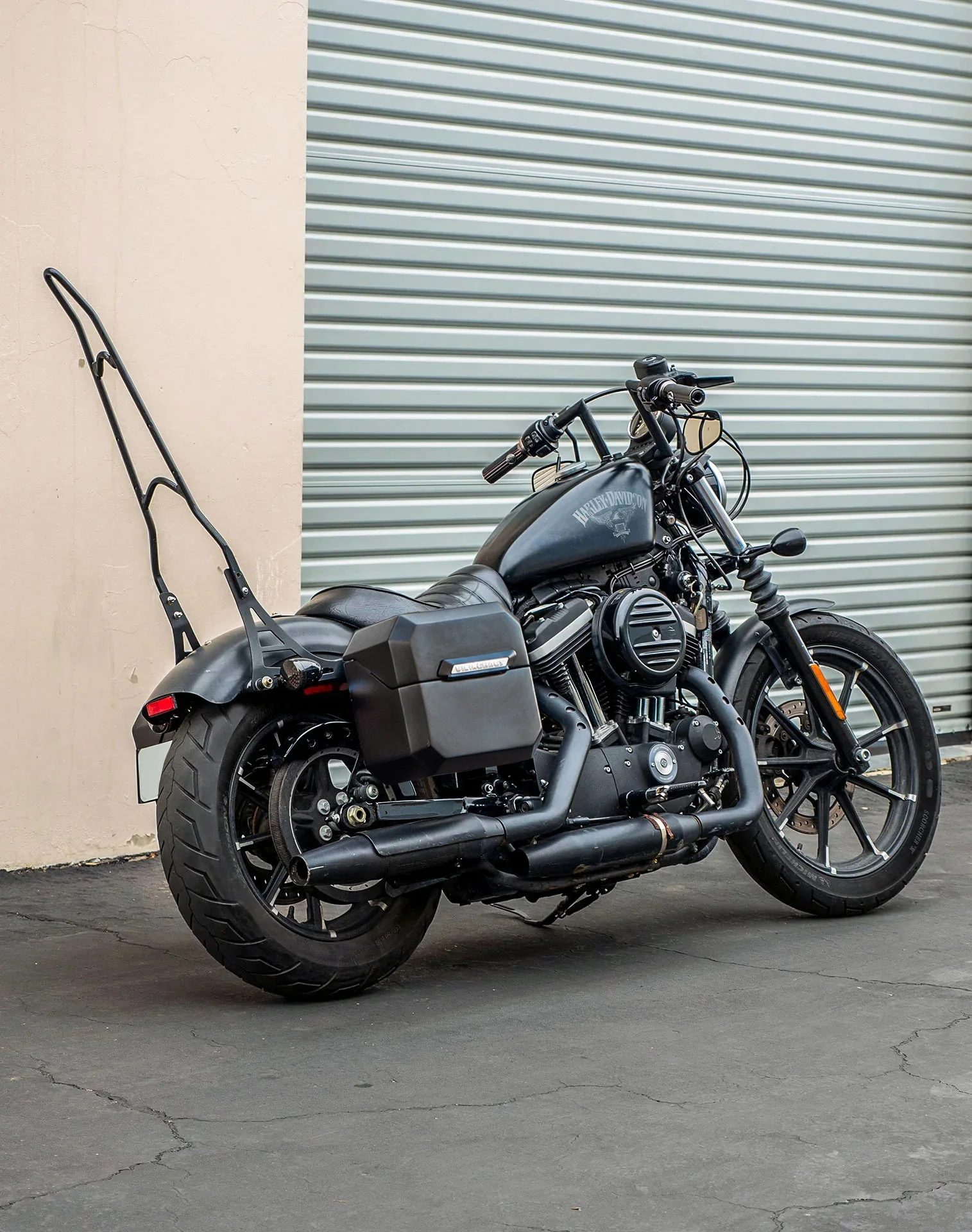 20L - Outlaw Quick-Mount Small Harley Sportster 883 Iron XL883N Matte Hard Saddlebags - Image 3