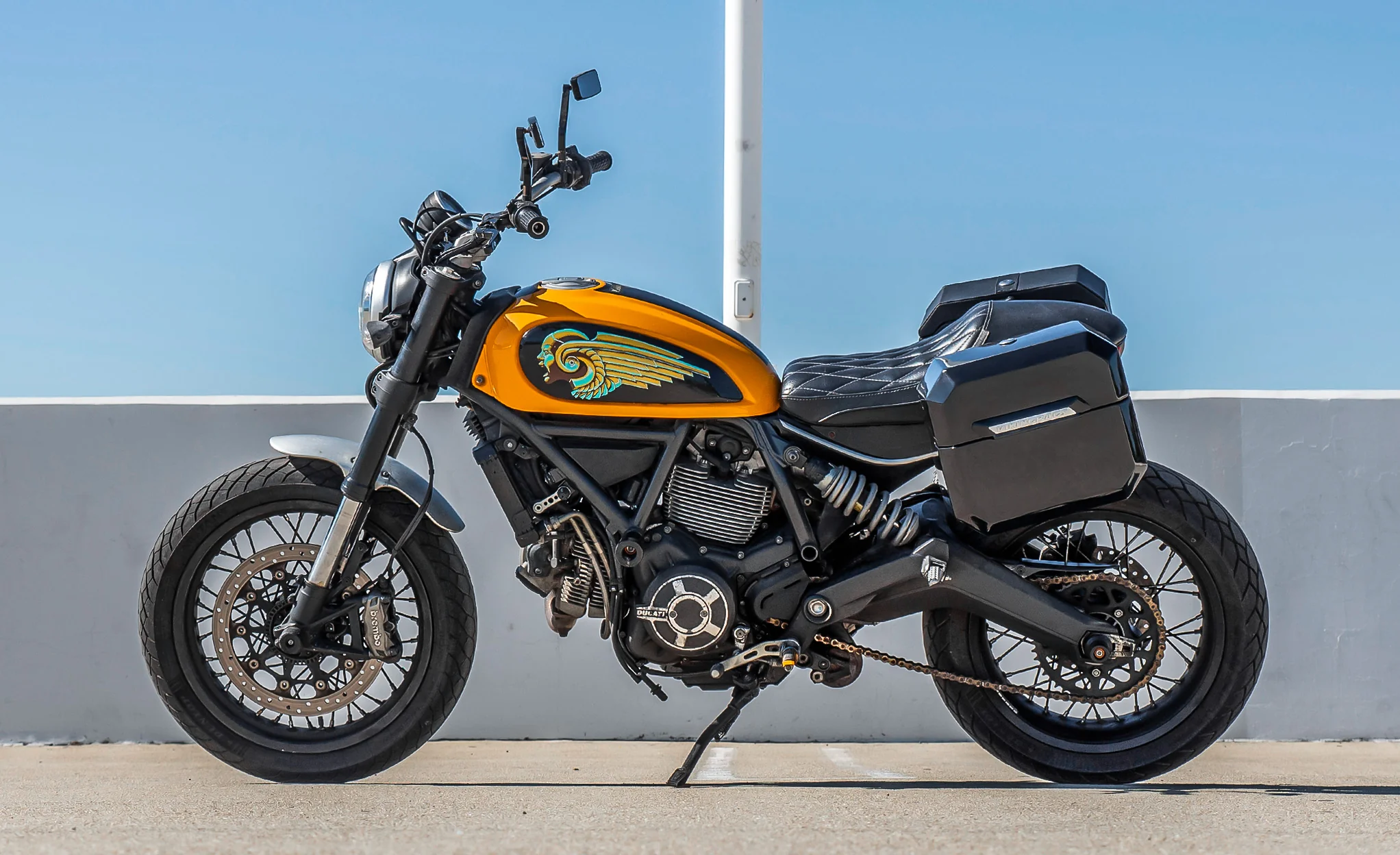 20L - Outlaw Quick-Mount Small Ducati Scrambler (2014-17) Painted Hard Saddlebags - Image 2