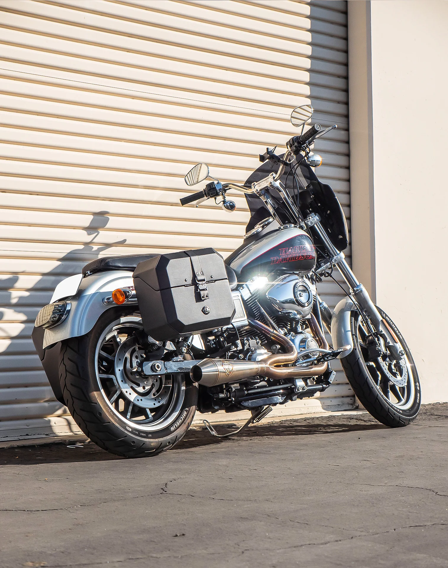 20L - Outlaw Quick-Mount Small Harley Dyna Low Rider FXDL Leather Wrapped Hard Saddlebags - Image 3