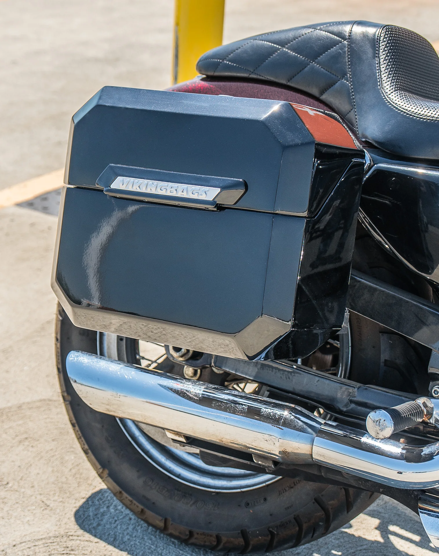 20L - Outlaw Quick-Mount Small Harley Sportster Seventy Two 72 XL1200V Painted Hard Saddlebags - Image 5
