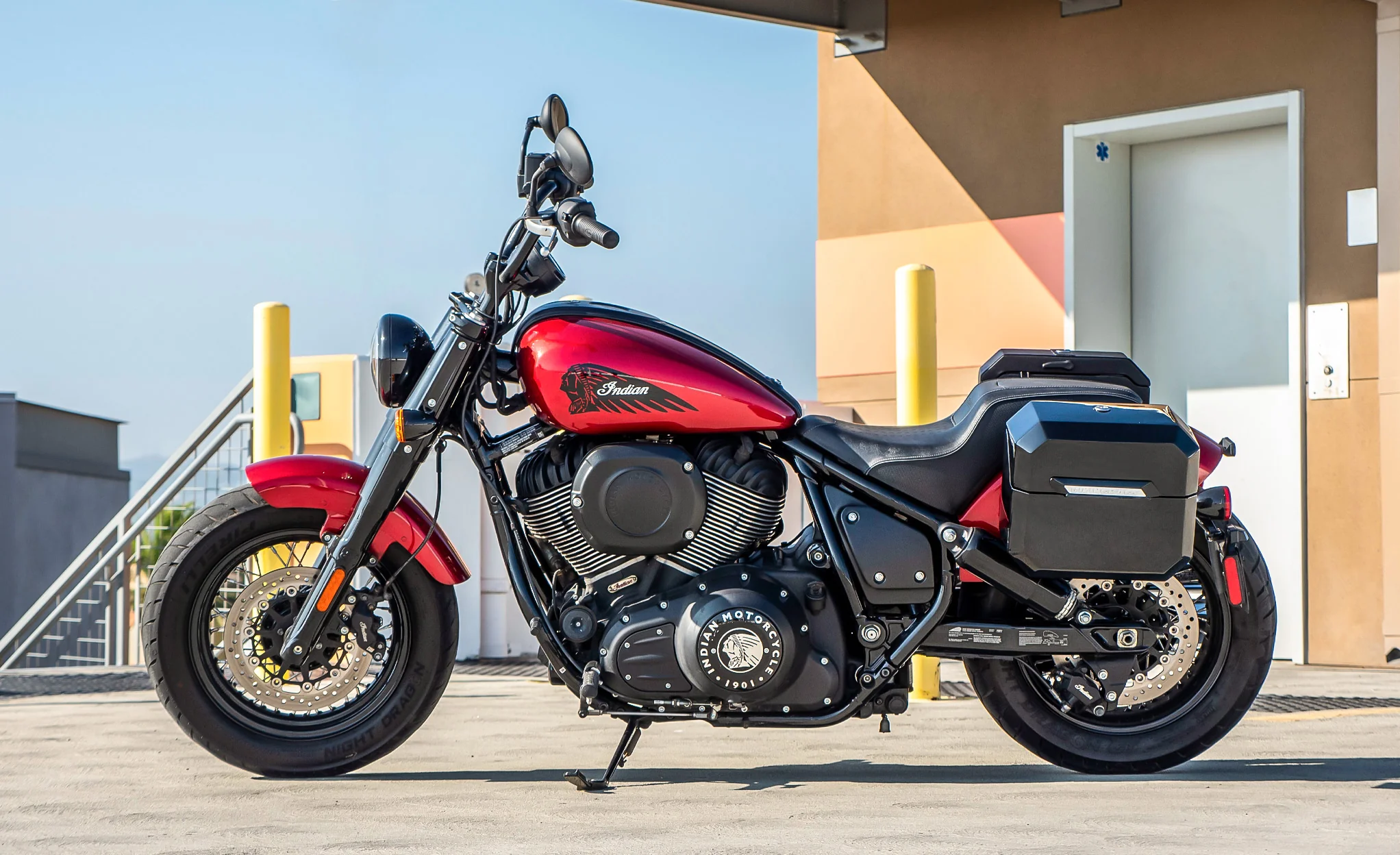 20L - Outlaw Quick-Mount Small Indian Chief Painted Hard Saddlebags - Image 2