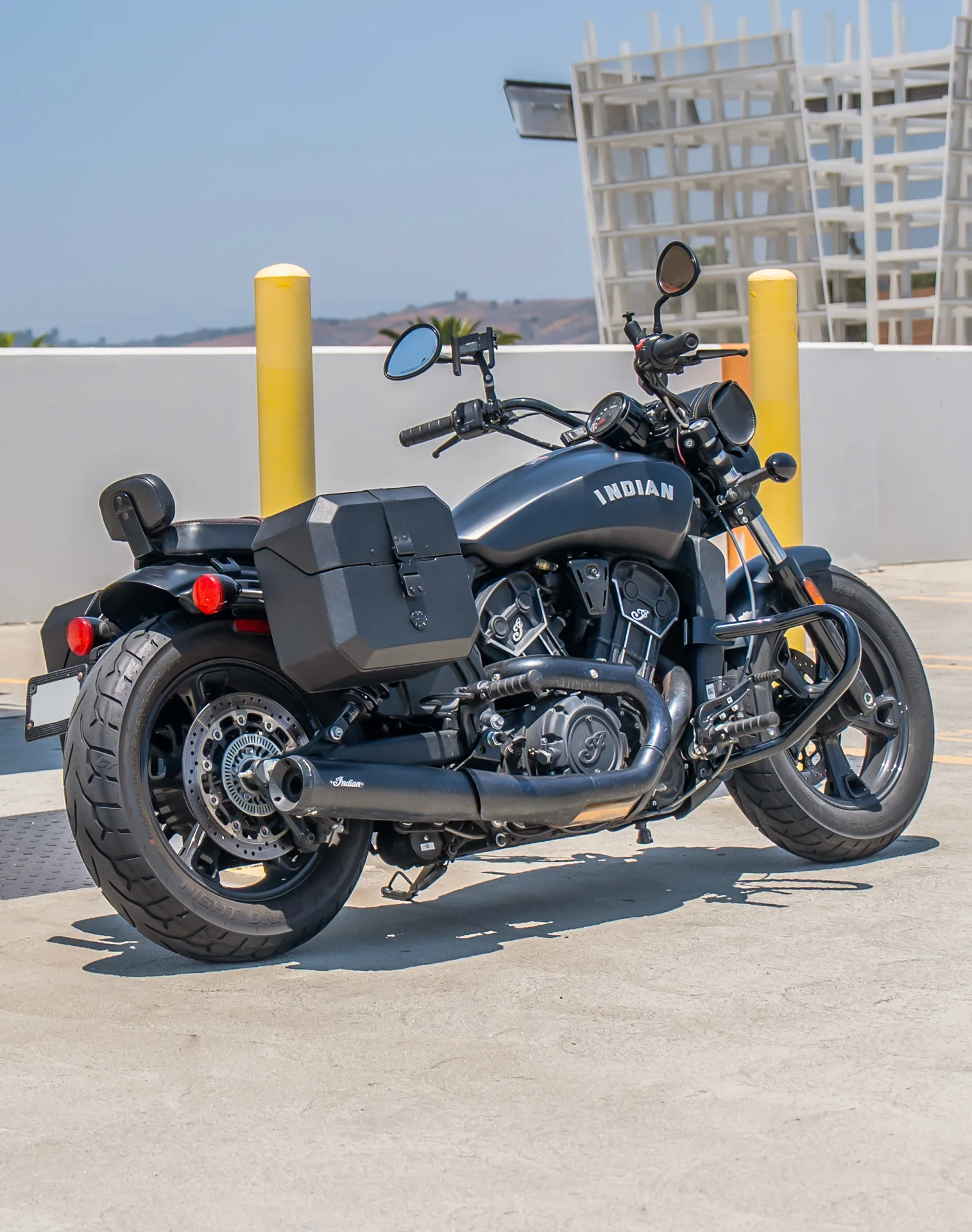 20L - Outlaw Quick-Mount Small Indian Scout Bobber Sixty Leather Wrapped Hard Saddlebags - Image 3