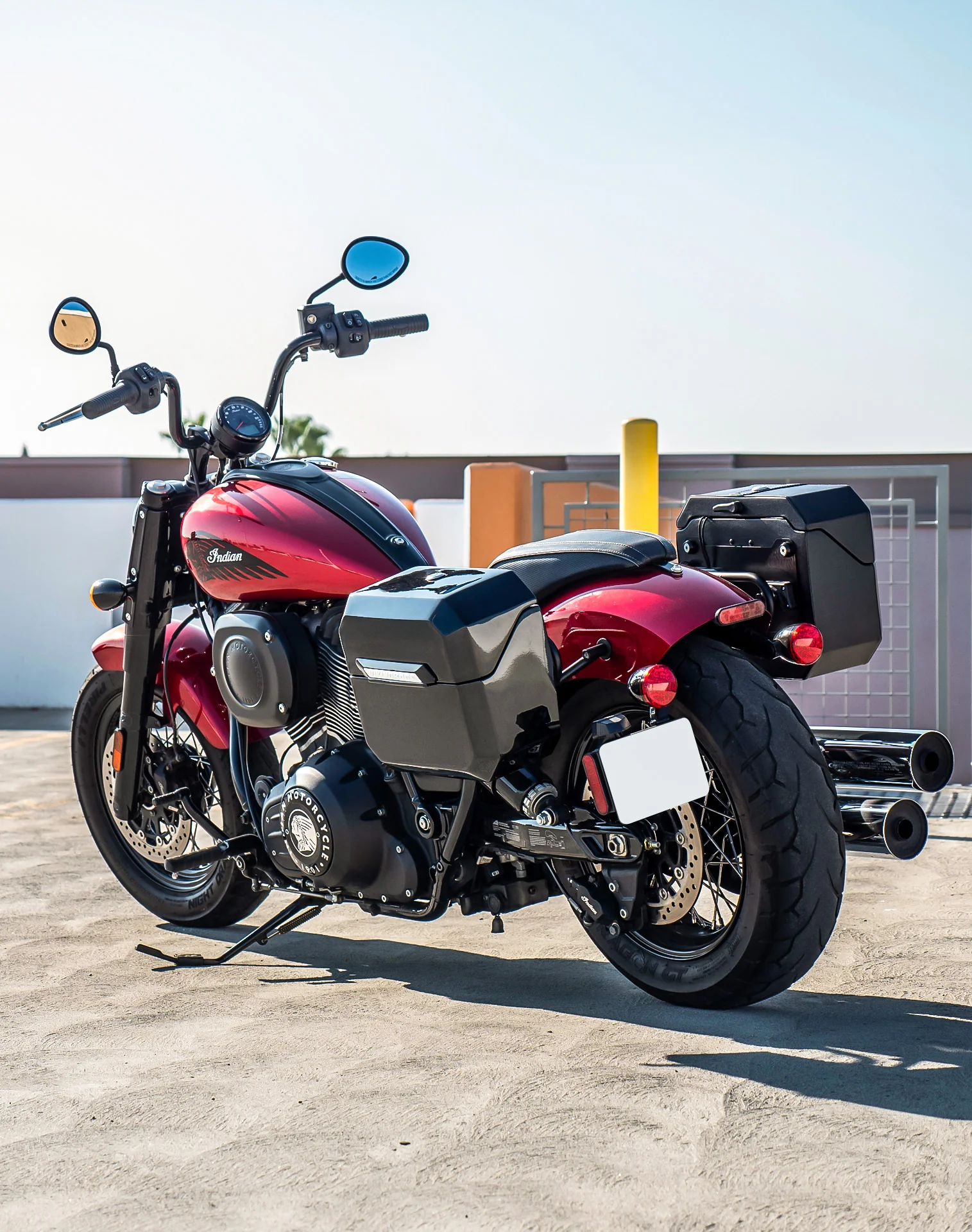 20L - Outlaw Quick-Mount Small Indian Super Chief Painted Hard Saddlebags - Image 3
