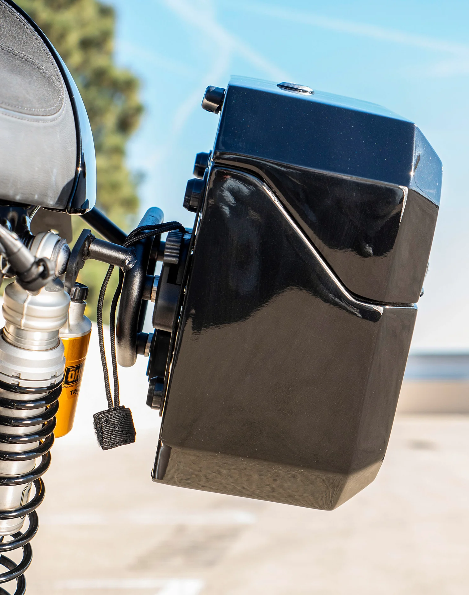 20L - Outlaw Quick-Mount Small Triumph Thruxton RS Painted Hard Saddlebags - Image 5