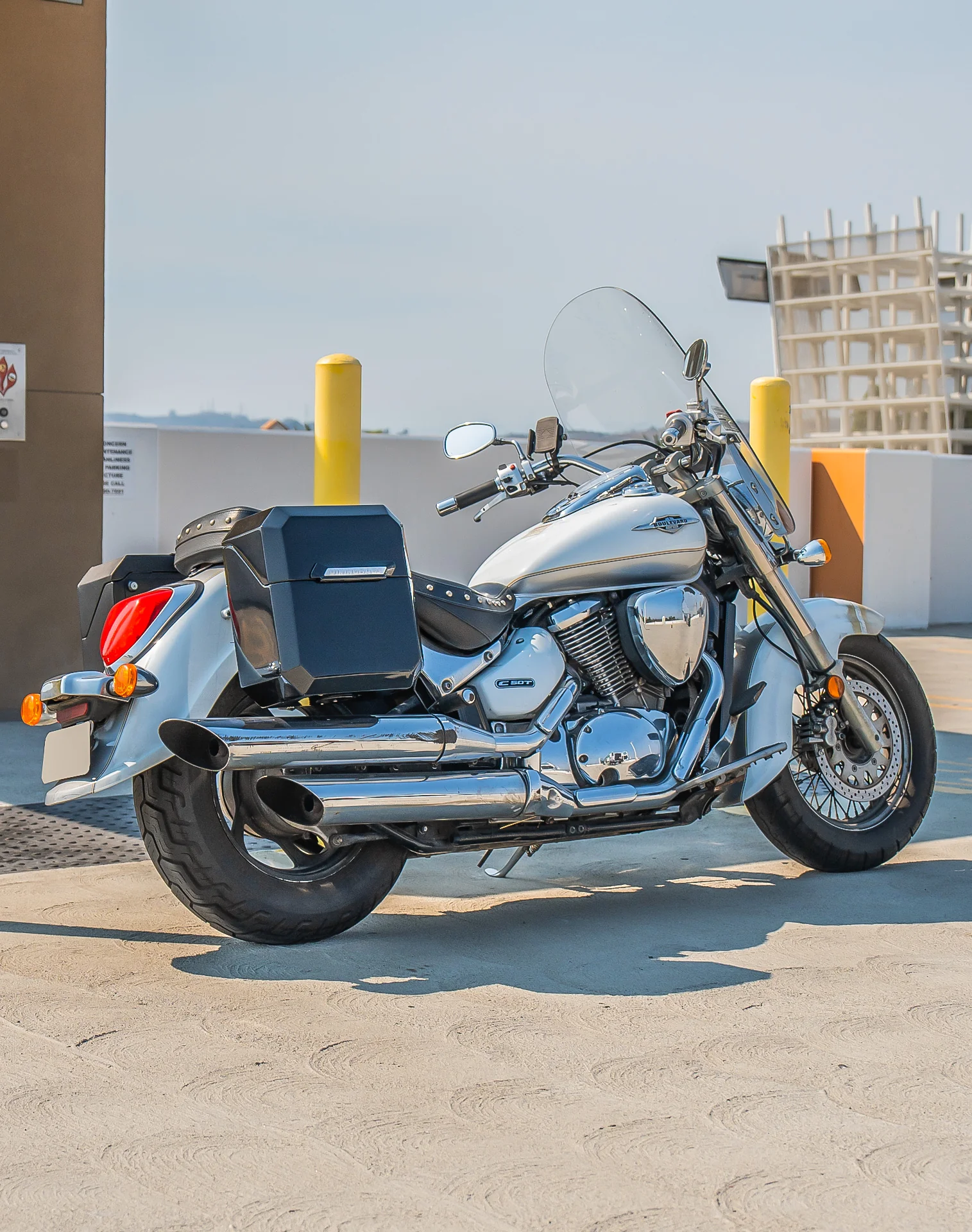 30L - Outlaw Quick Mount Medium Suzuki Boulevard C50 VL800 Painted Hard Saddlebags - Image 3