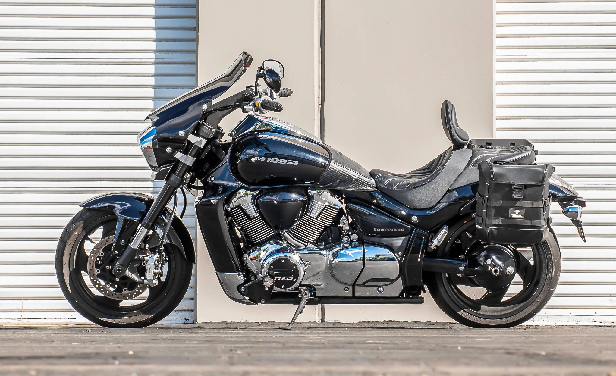 15L - Incognito Quick Mount Medium Suzuki Boulevard M109 VZR1800 Solo Saddlebag (Left Only) - Image 2