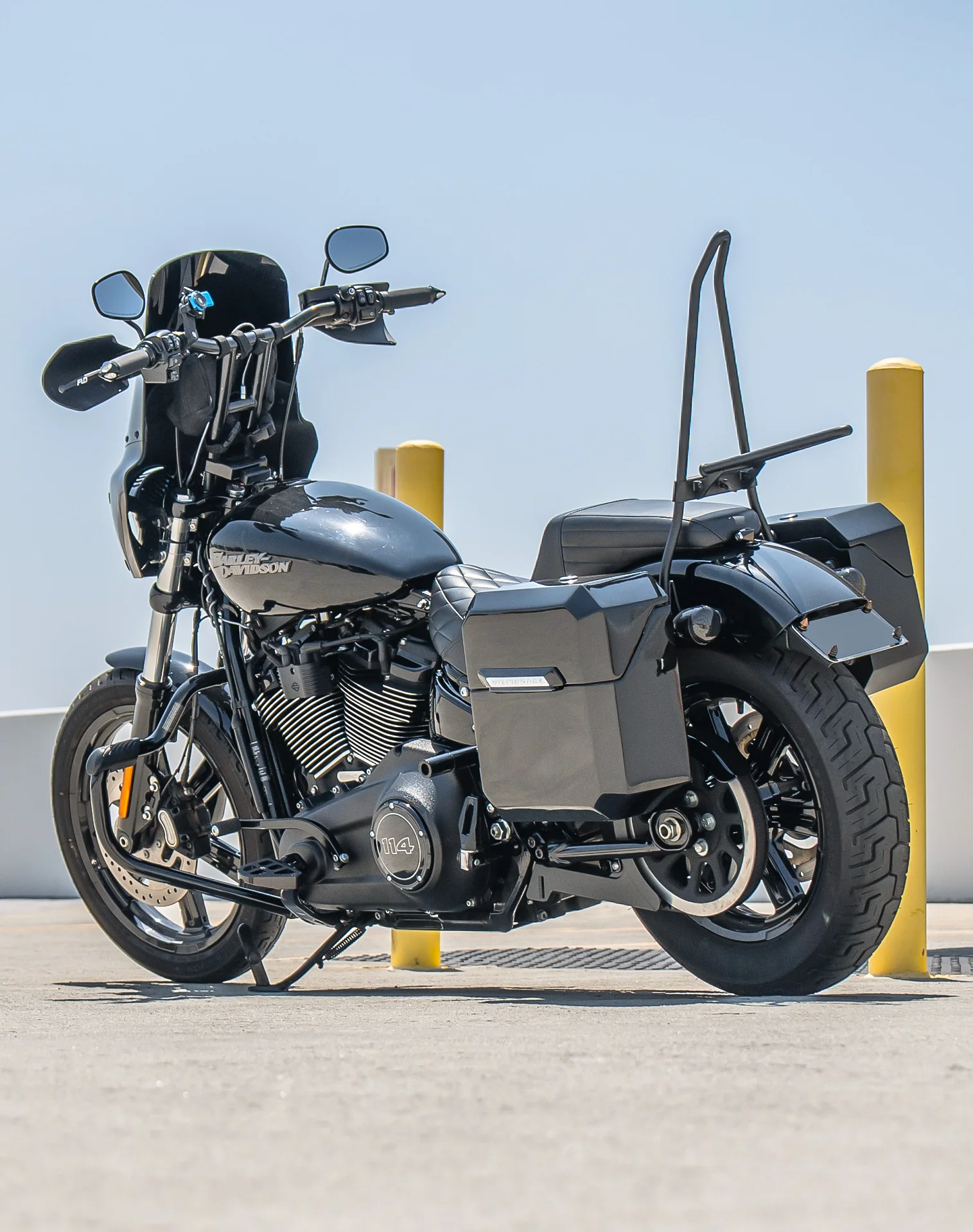15L - Outlaw Quick Mount Medium Harley Softail Street Bob Painted Hard Solo Saddlebag (Left Only) - Image 3