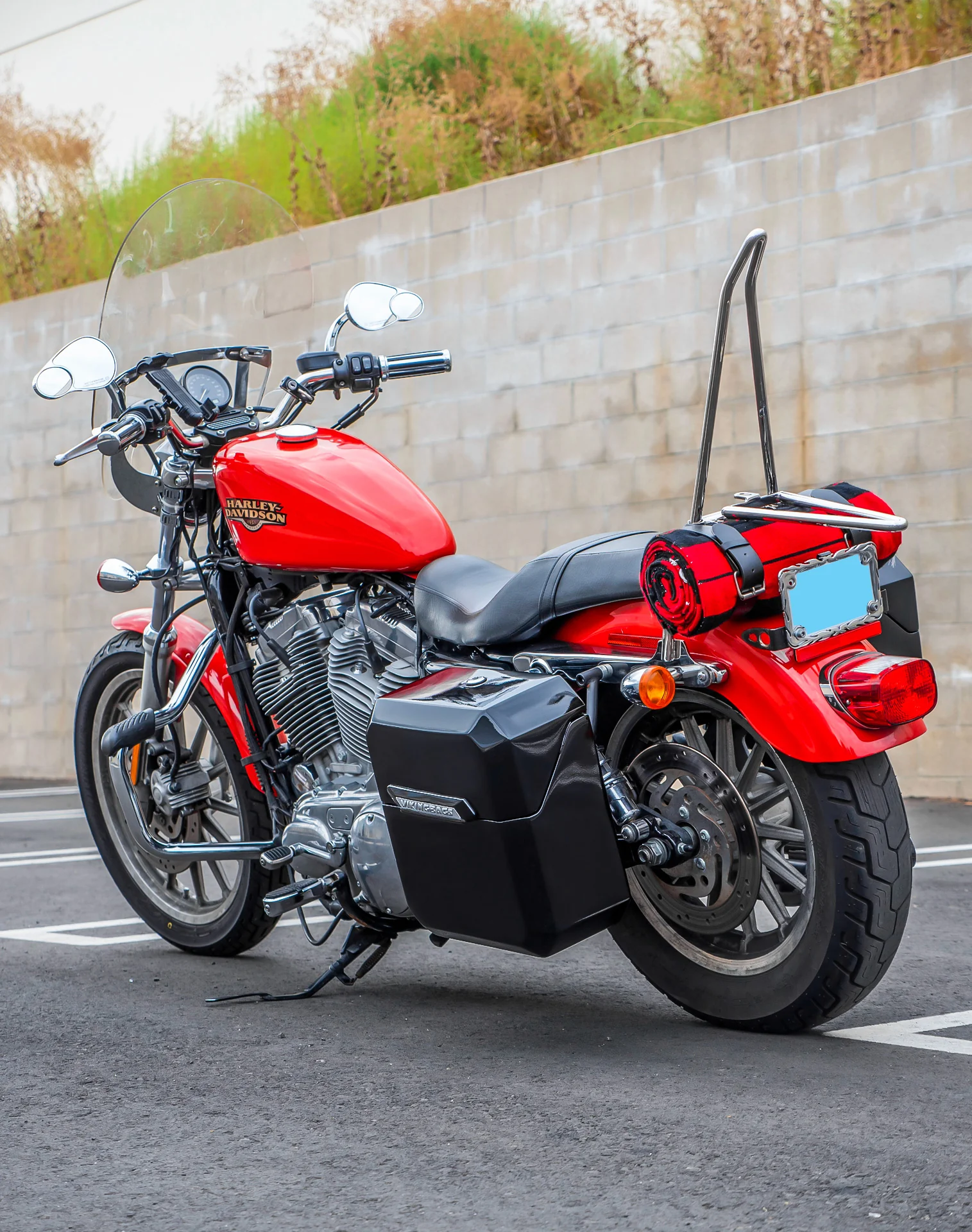 15L - Outlaw Quick Mount Medium Harley Sportster 883 Low XL883L Painted Hard Solo Saddlebag (Left Only) - Image 3