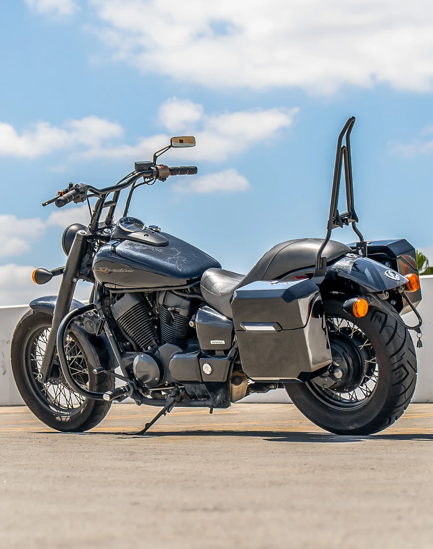 15L - Outlaw Quick Mount Medium Honda 750 Shadow Phantom Painted Hard Solo Saddlebag (Left Only) - Image 3