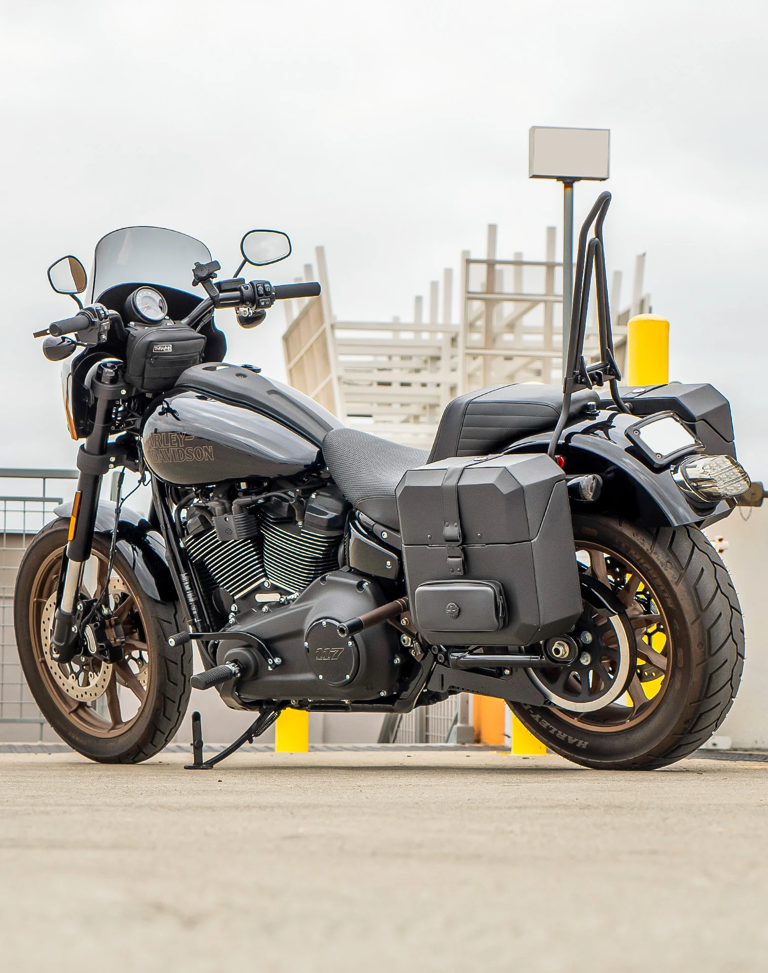 15L - Outlaw Quick Mount Medium Harley Softail Low Rider S FXLRS Hard Solo Saddlebag (Left Only) - Image 3