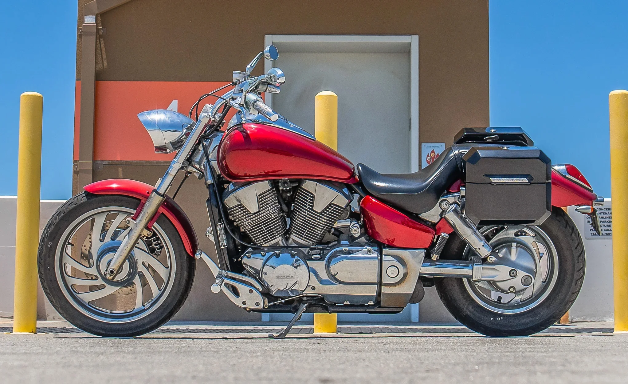 20L - Outlaw Quick-Mount Small Honda VTX 1300 C Painted Hard Saddlebags - Image 2
