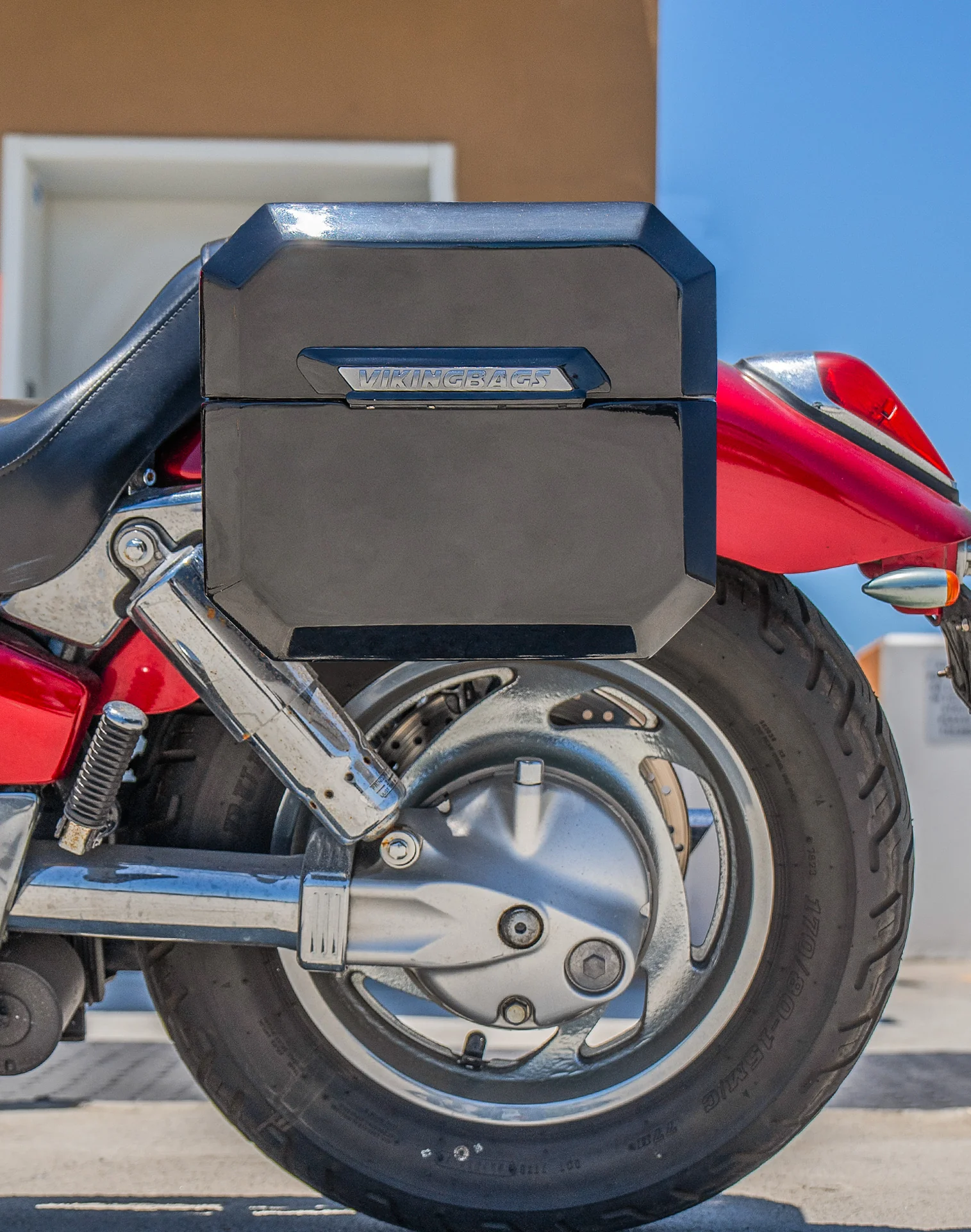 20L - Outlaw Quick-Mount Small Honda VTX 1300 C Painted Hard Saddlebags - Image 4