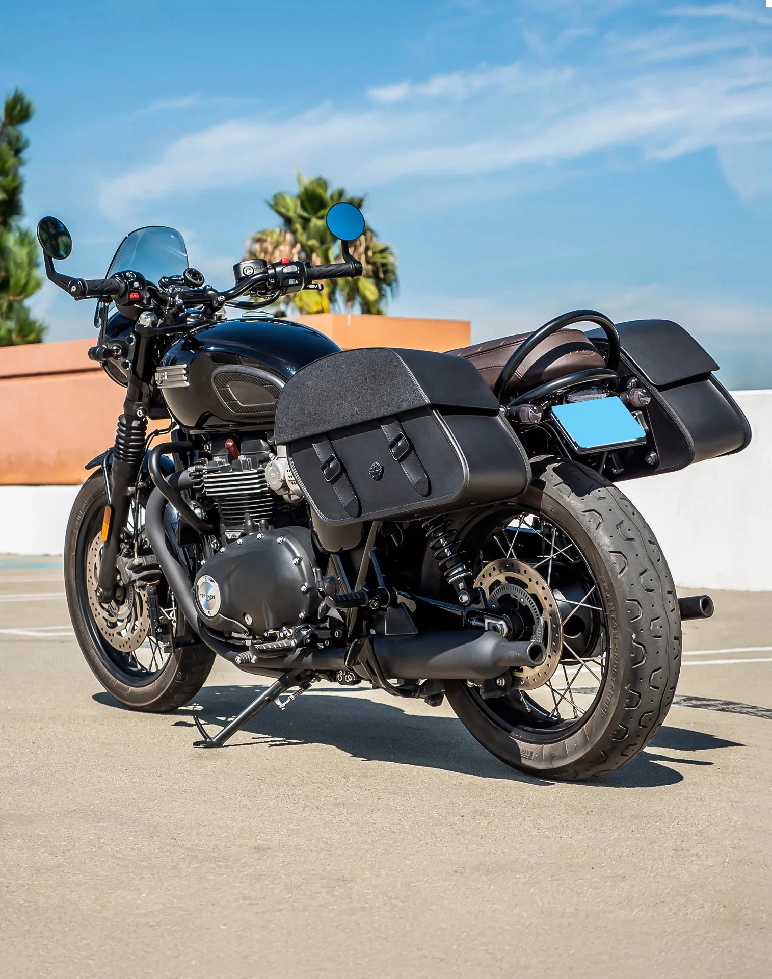 28L - Baelor Medium Quick Mount Triumph Bonneville T120 Motorcycle Saddlebags - Image 3