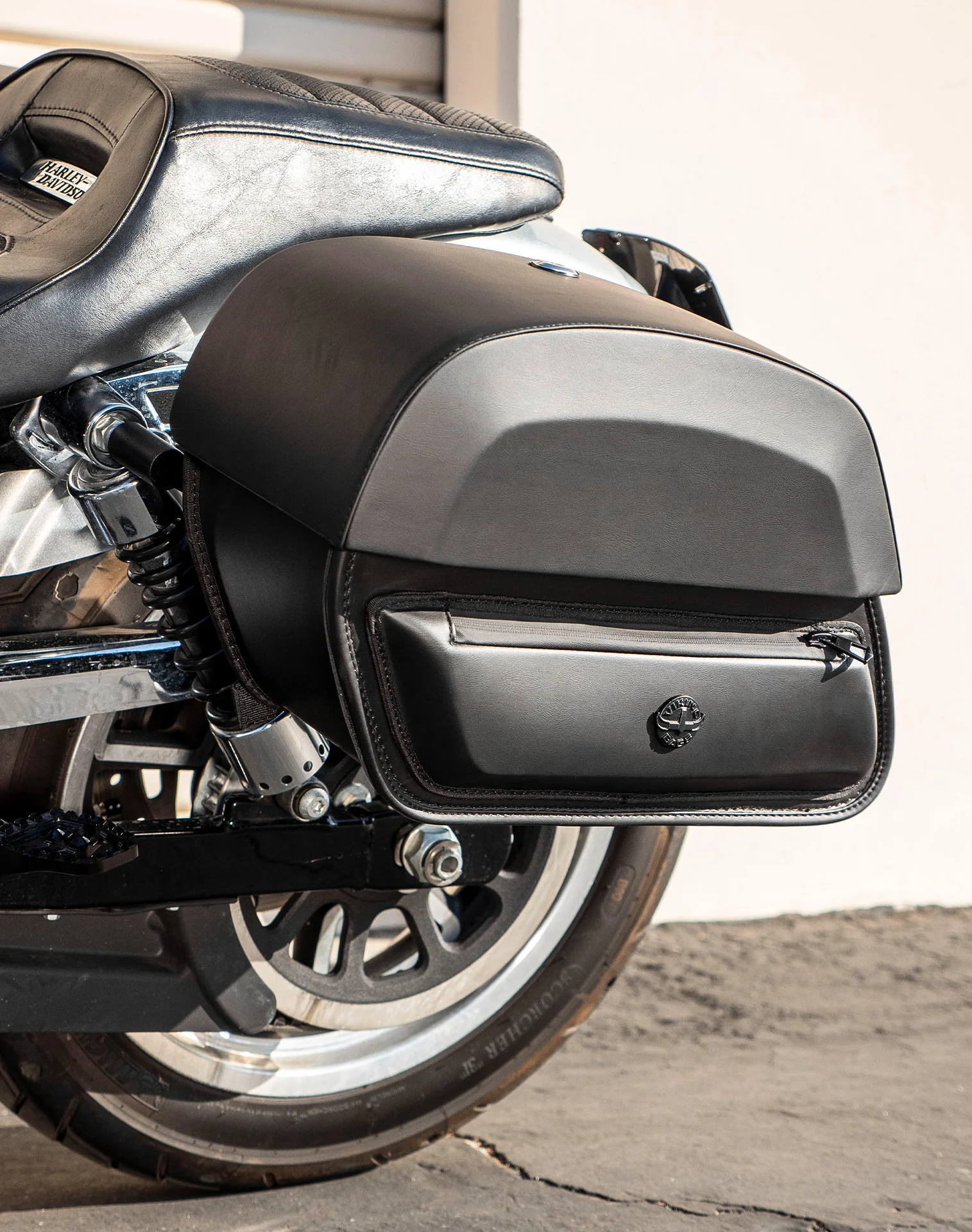 28L - Pantheon Medium Quick Mount Motorcycle Saddlebags For Harley Davidson Dyna Low Rider FXDL/I - Image 5