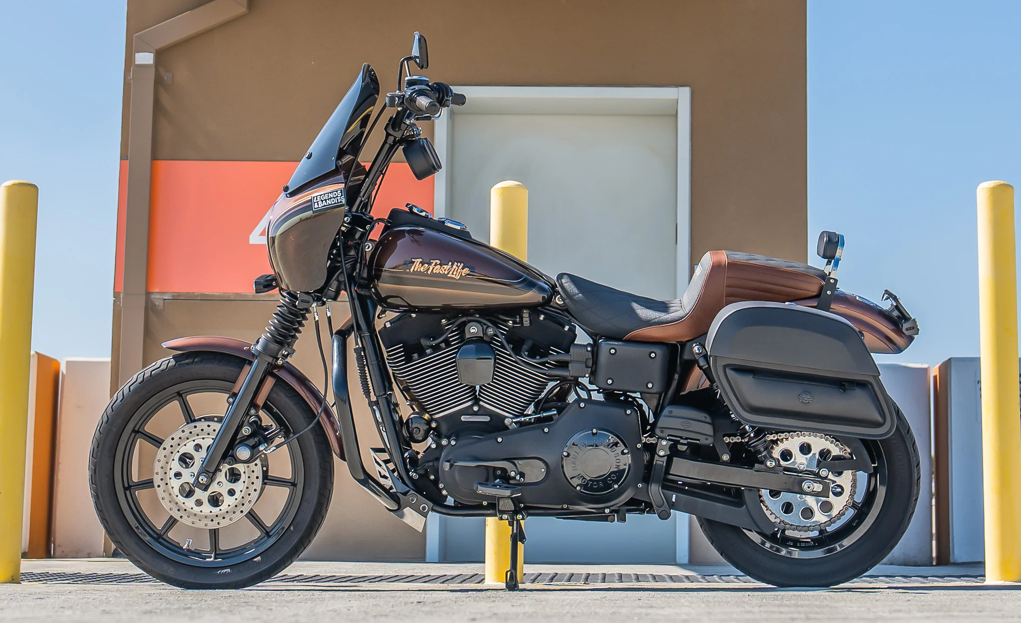 28L - Pantheon Medium Quick-Mount Motorcycle Saddlebags For Harley Dyna Super Glide FXD/I - Image 2