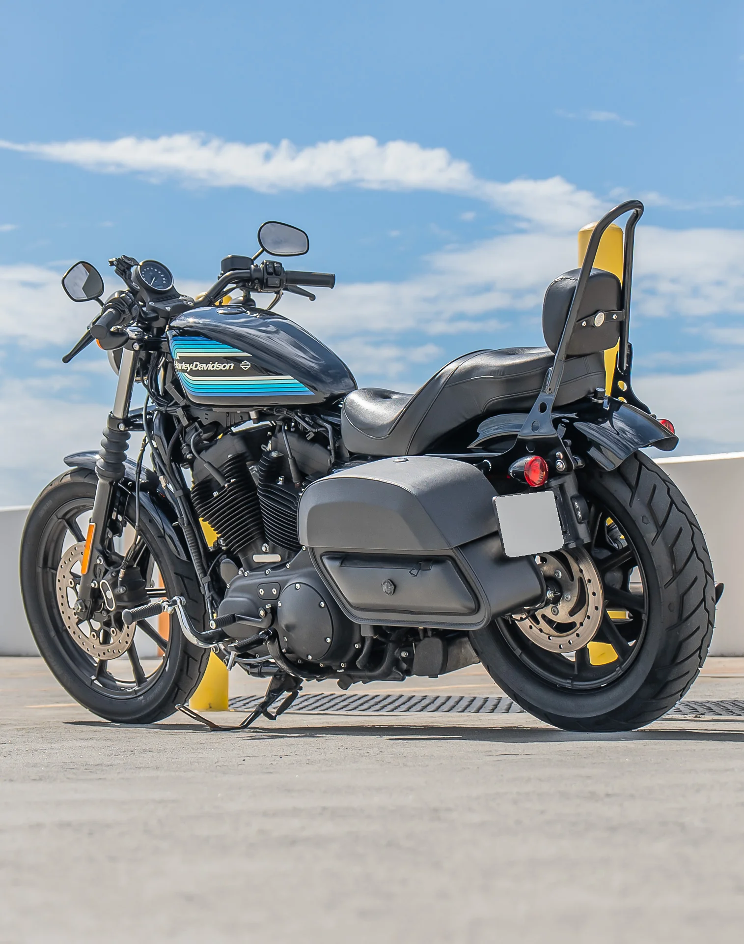 28L - Pantheon Medium Quick Mount Motorcycle Saddlebags For Harley Sportster 1200 Iron XL1200NS - Image 3