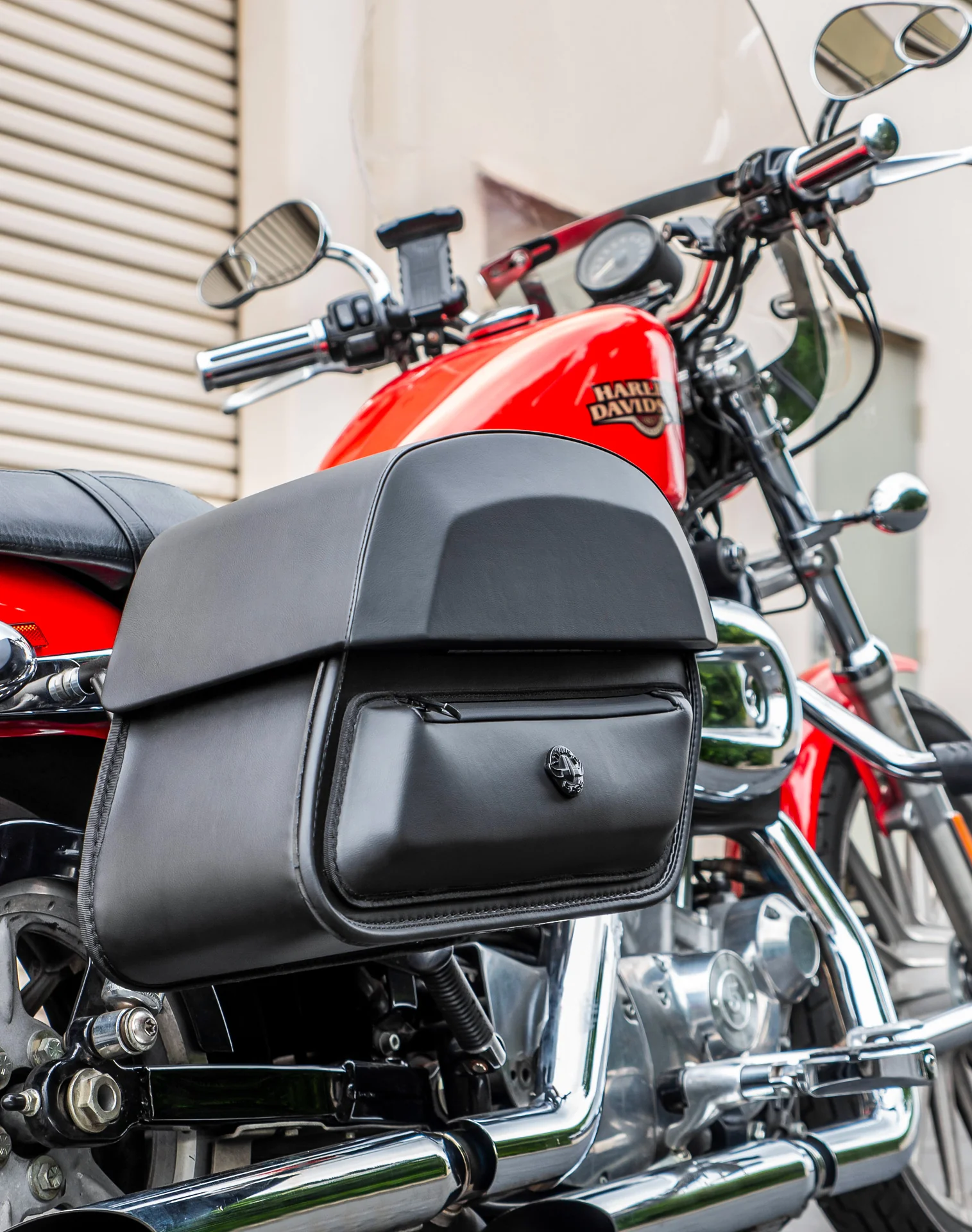 28L - Pantheon Medium Quick Mount Motorcycle Saddlebags For Harley Sportster 883 Low XL883L - Image 3