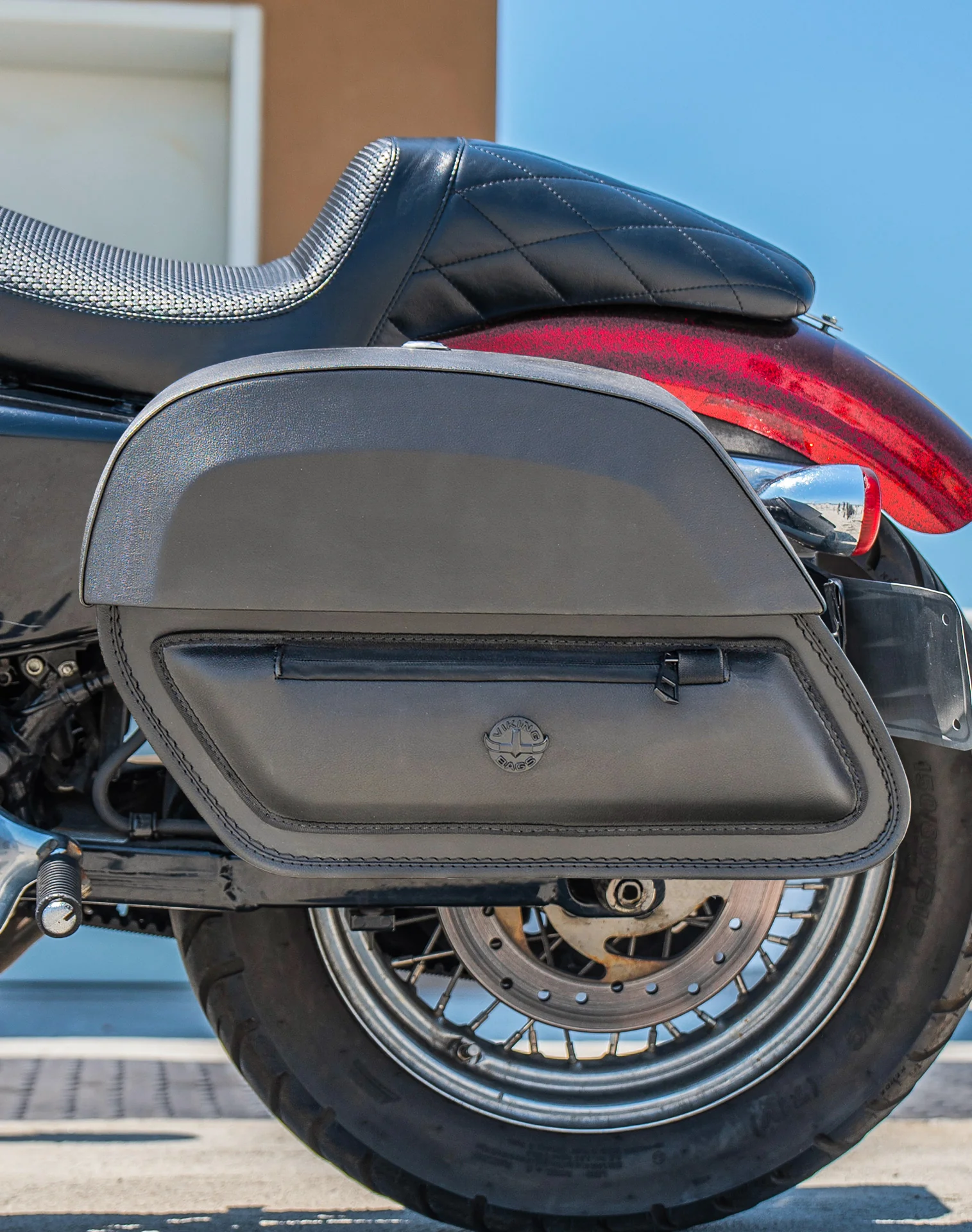 28L - Pantheon Medium Quick Mount Motorcycle Saddlebags For Harley Sportster Seventy Two XL1200V - Image 4