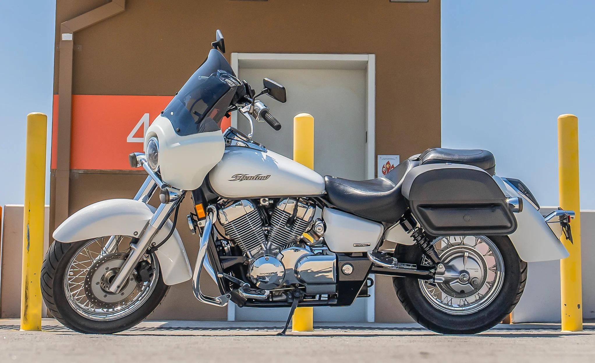 28L - Pantheon Medium Quick Mount Honda Shadow 750 Aero Motorcycle Saddlebags - Image 2
