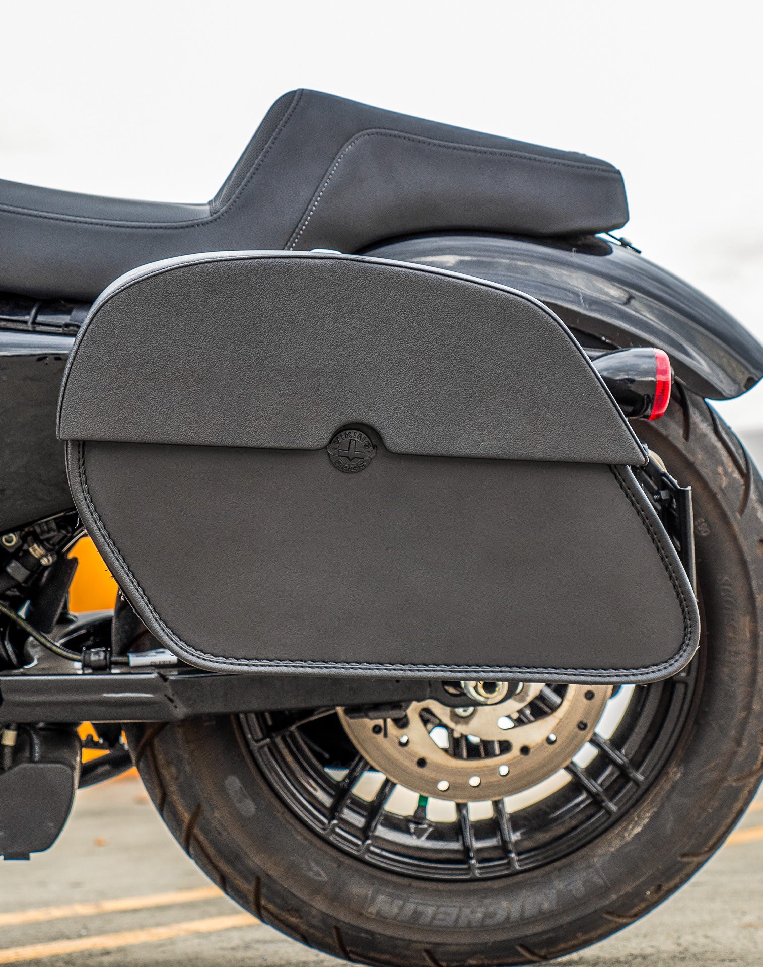 28L - Panzer Medium Quick Mount Leather Saddlebags For Harley Sportster Forty Eight XL1200X/XL1200XS - Image 4