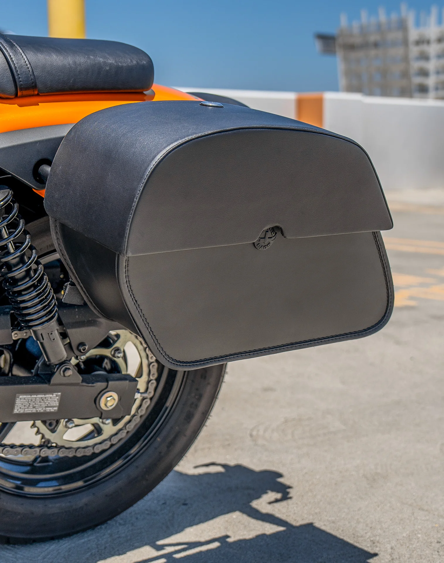 28L - Panzer Medium Quick Mount Kawasaki Eliminator 450 Leather Saddlebags - Image 5