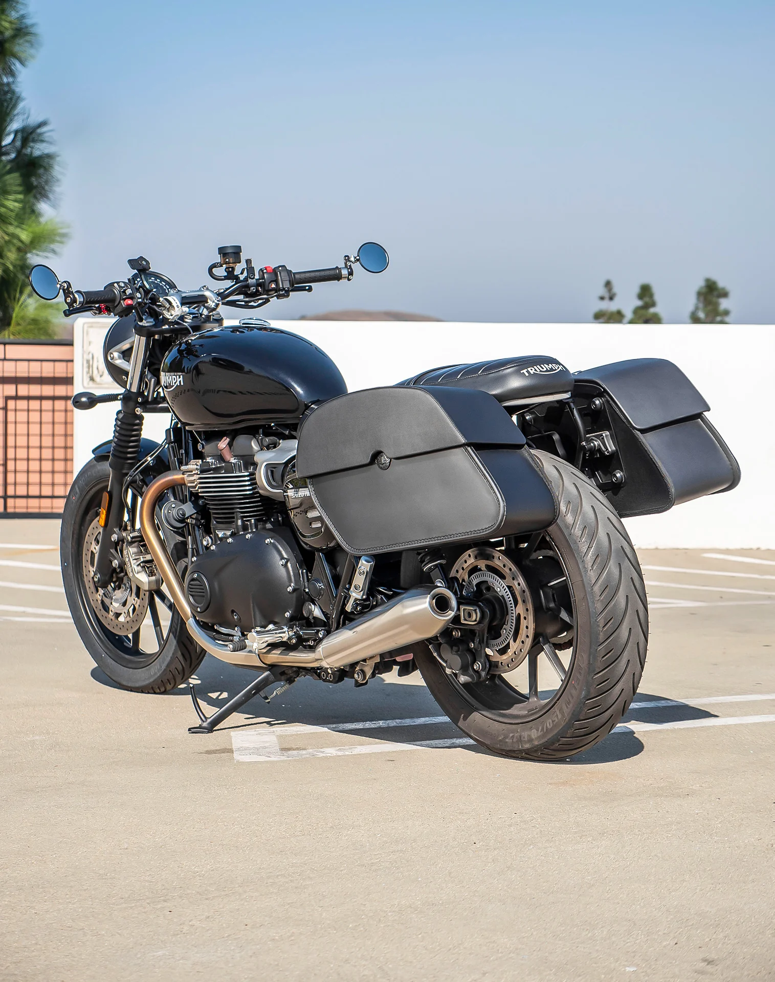 28L - Panzer Medium Quick Mount Triumph Street Twin 900 (2016-21) Leather Saddlebags - Image 3