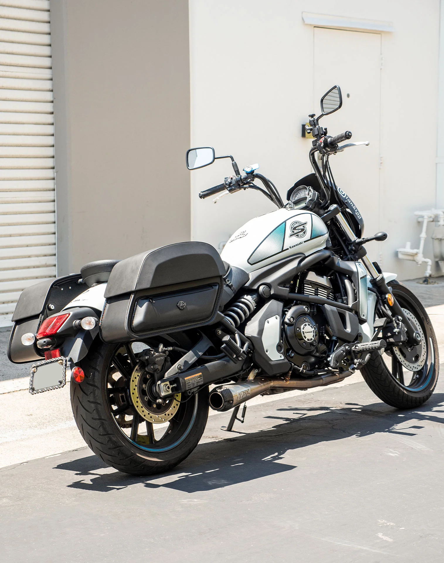 28L - Pantheon Medium Hard Mount Kawasaki Vulcan S VN650 Leather Motorcycle Saddlebags - Image 3