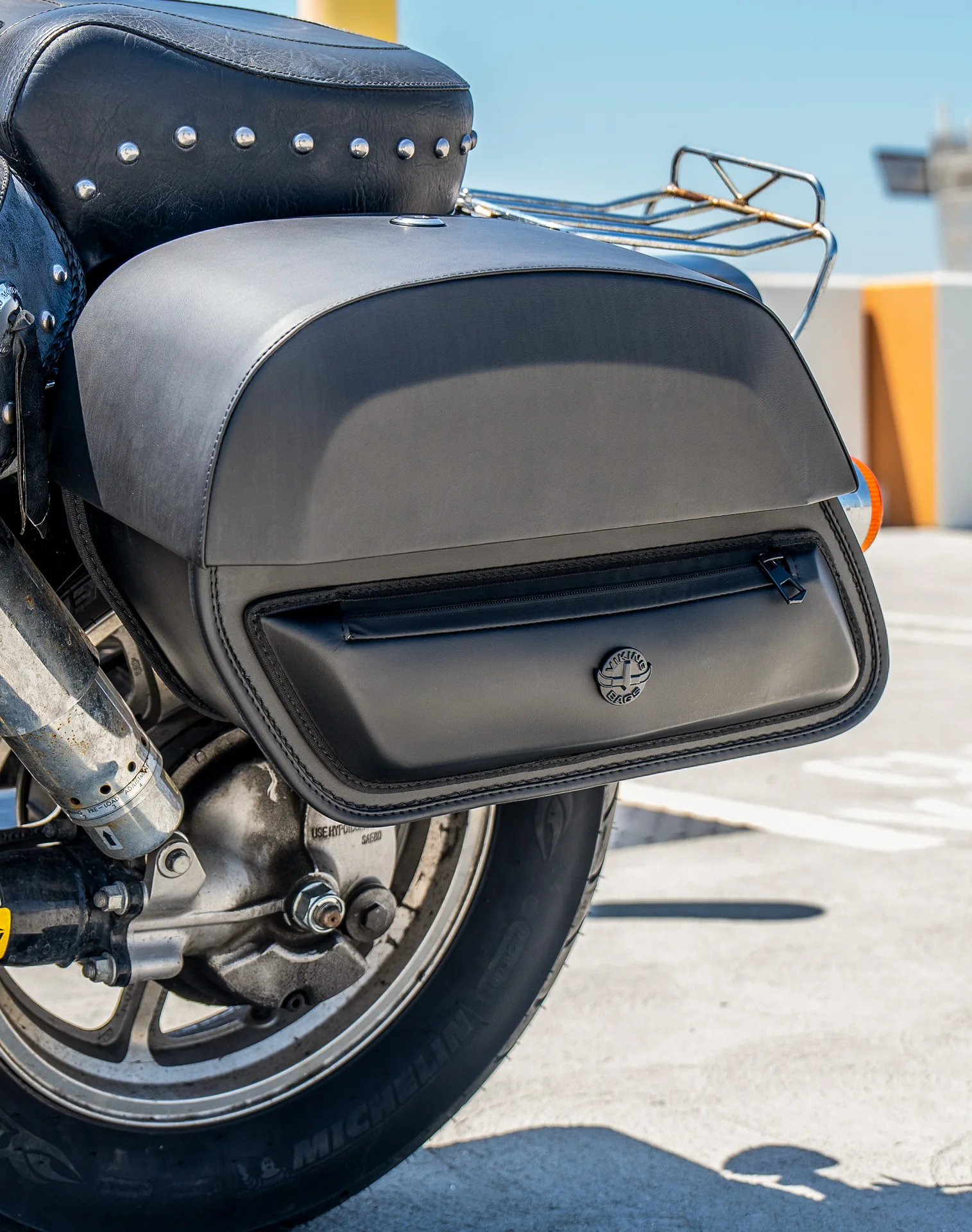 28L - Pantheon Medium Hard Mount Honda Shadow 1100 Spirit Leather Saddlebags - Image 5