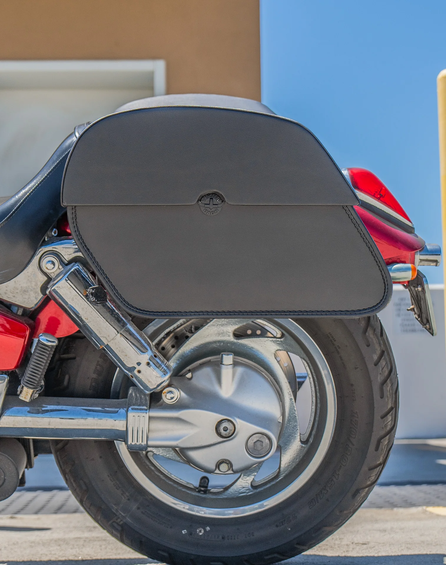 28L - Panzer Quick-Mount Medium Honda VTX 1300 C Motorcycle Saddlebags - Image 5