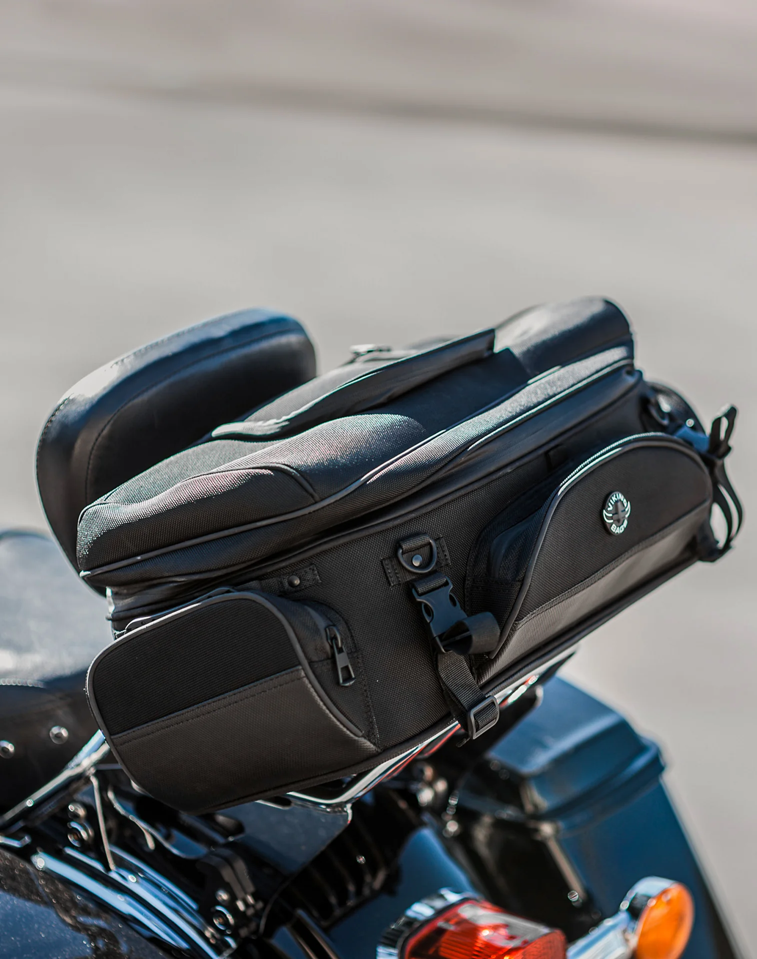 42L - Voyage Elite XL Royal Enfield Motorcycle Sissy Bar Bag - Image 6