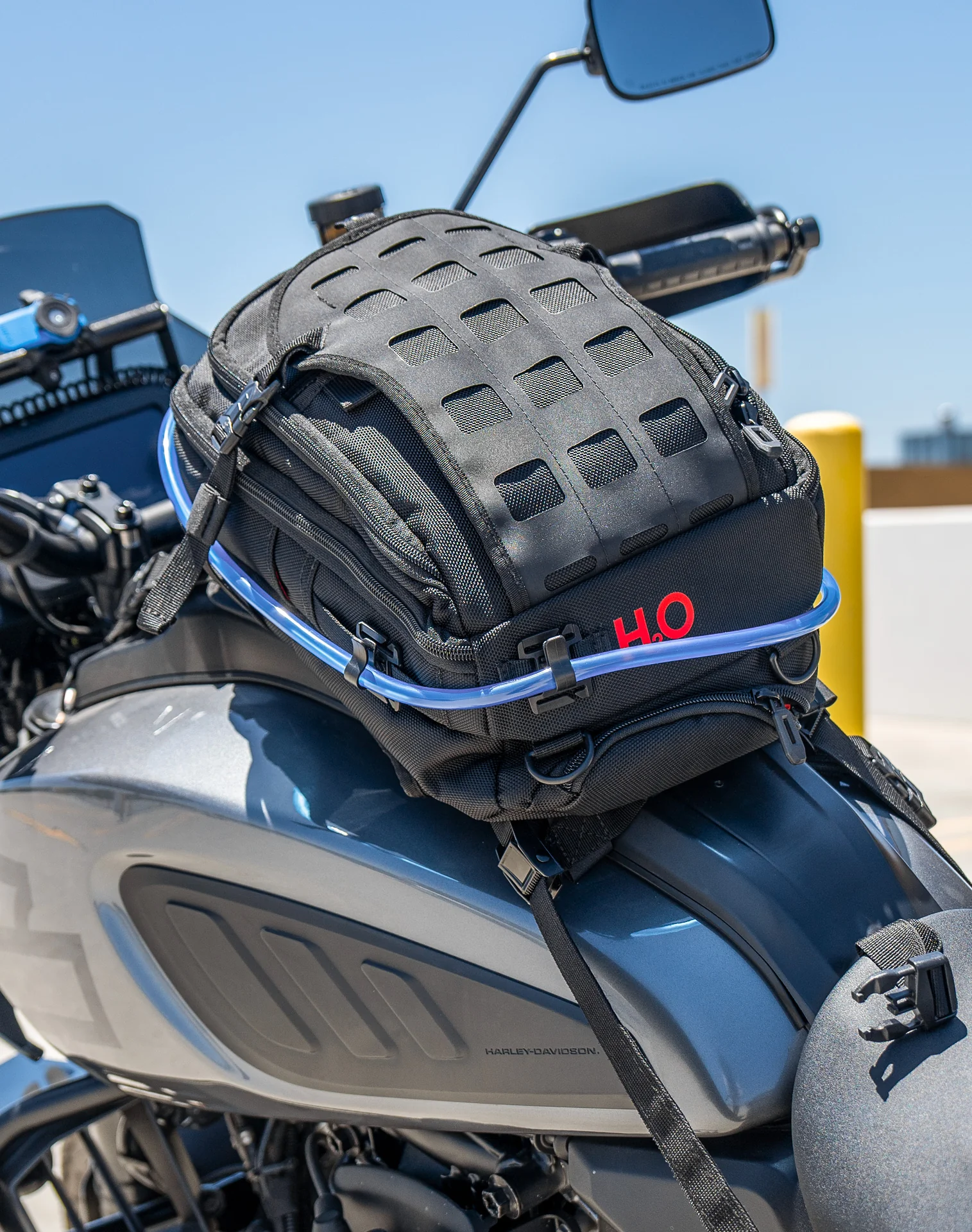 7L - Apex Kawasaki ADV Touring Tank Bag with Hydration Pack - Image 5