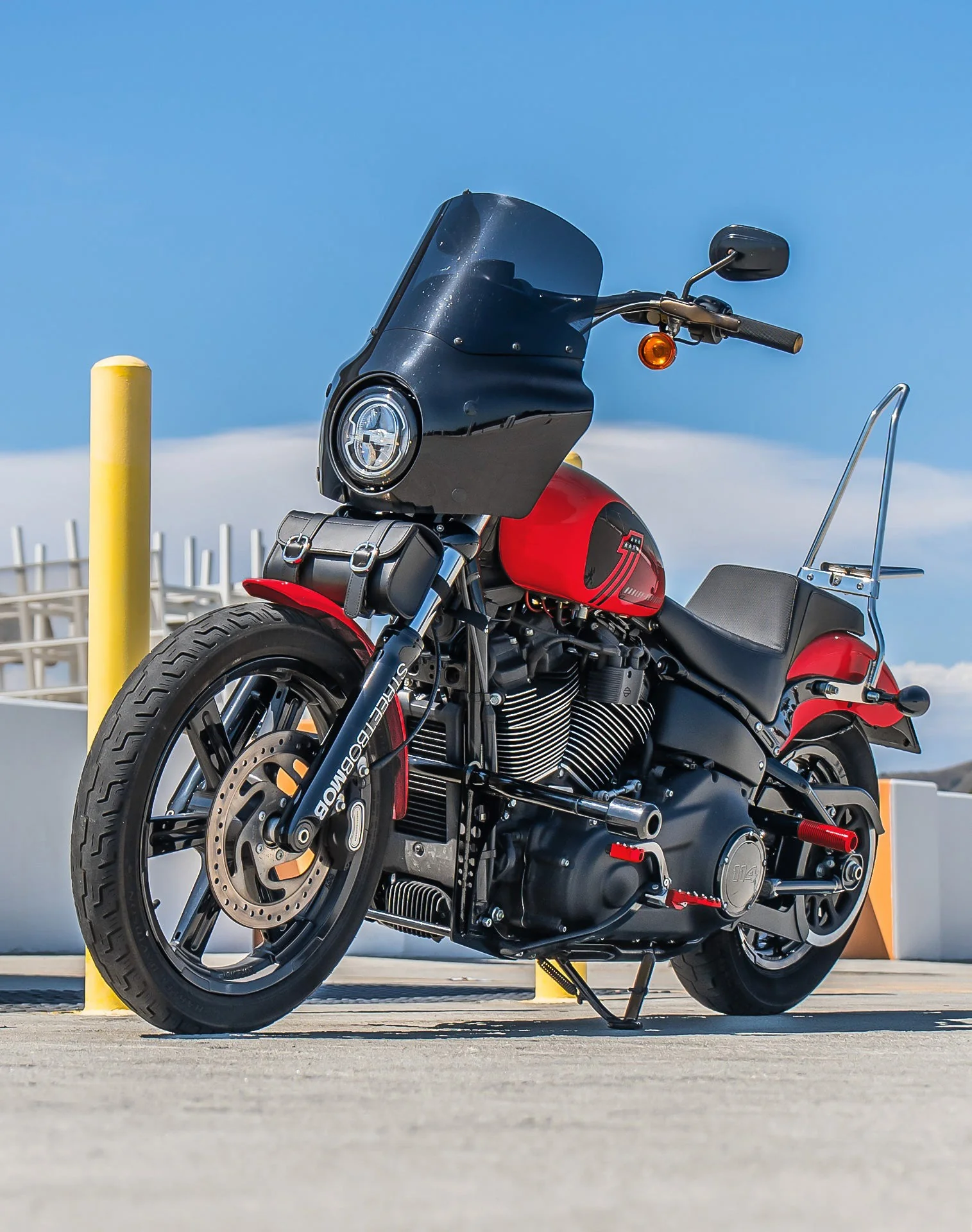 2L - Armor Plain Leather Motorcycle Handlebar Bag - Image 3
