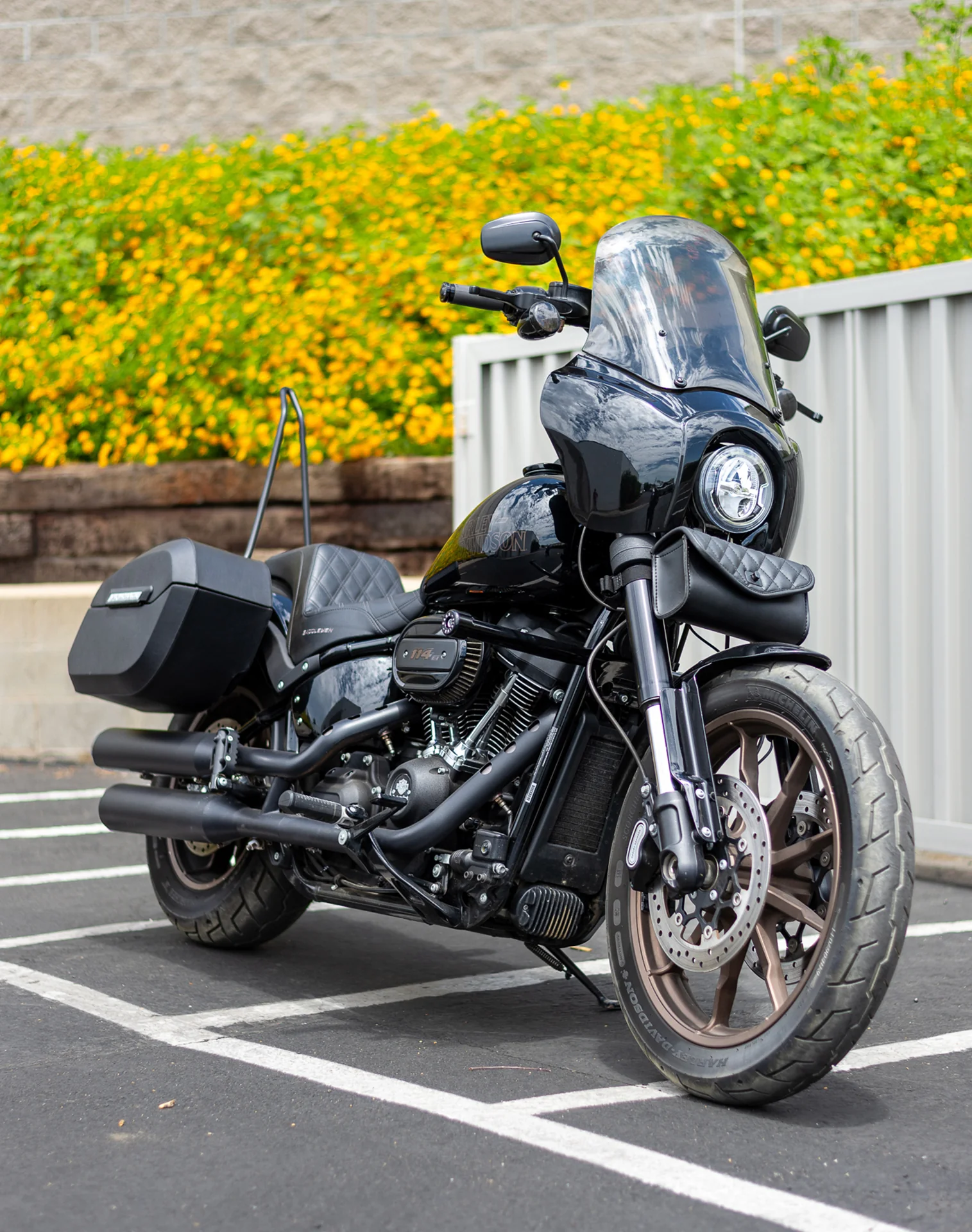 32L - Darkin Large Quick Mount Leather Wrapped Hard Saddlebags for Harley Softail Standard FXST - Image 3