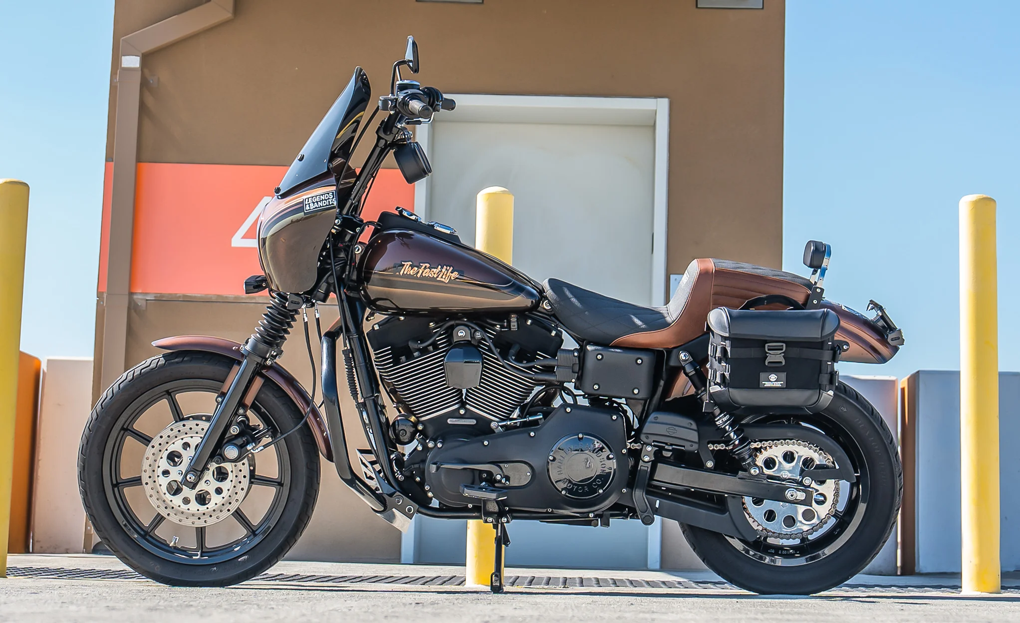 10L - Incognito Quick Mount Small Solo Saddlebag (Left Only) for Harley Dyna Super Glide FXD/I - Image 2