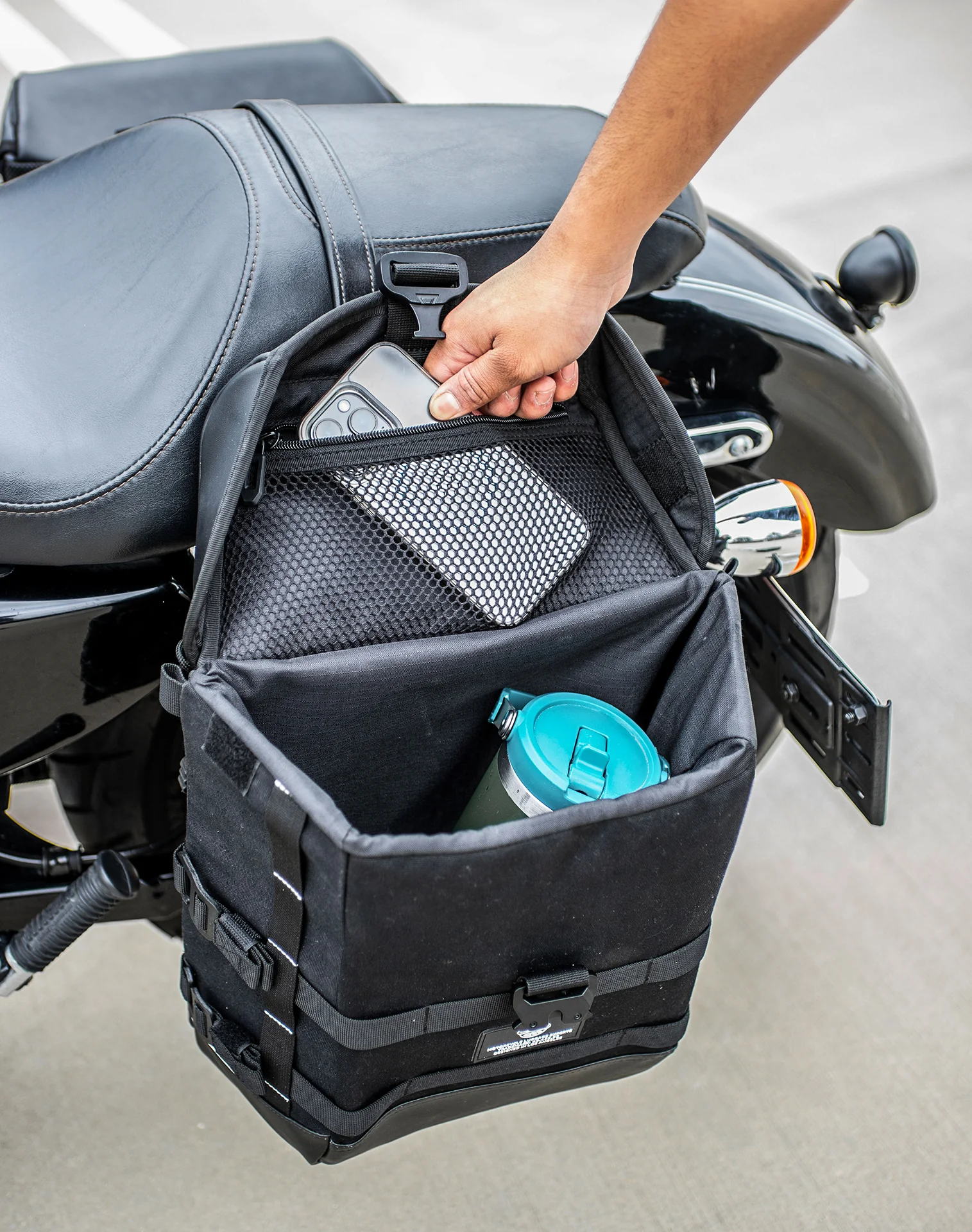 15L - Incognito Quick Mount Medium Solo Motorcycle Saddlebag (Left Only) for Harley Sportster 1200 Custom XL1200C/XLH1200C/XL50 - Image 5
